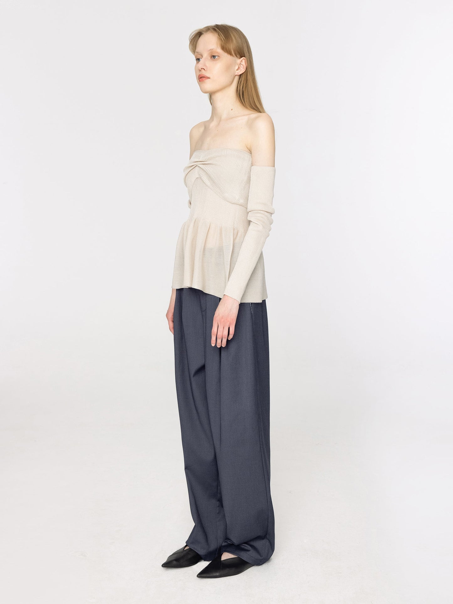 Fine Knit Strapless Top with Detached Sleeves