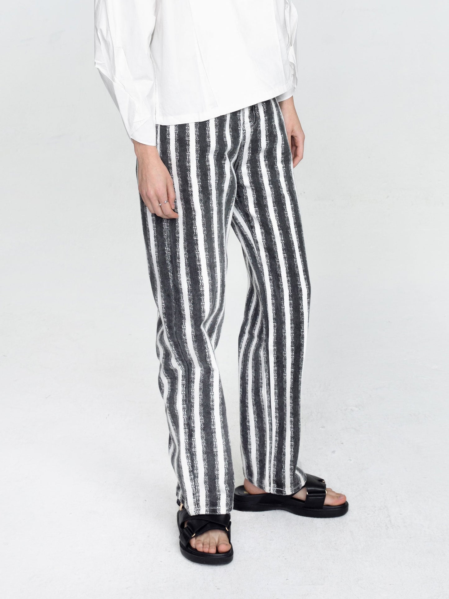 CUBIC Women's Thick Chalk Striped Jeans