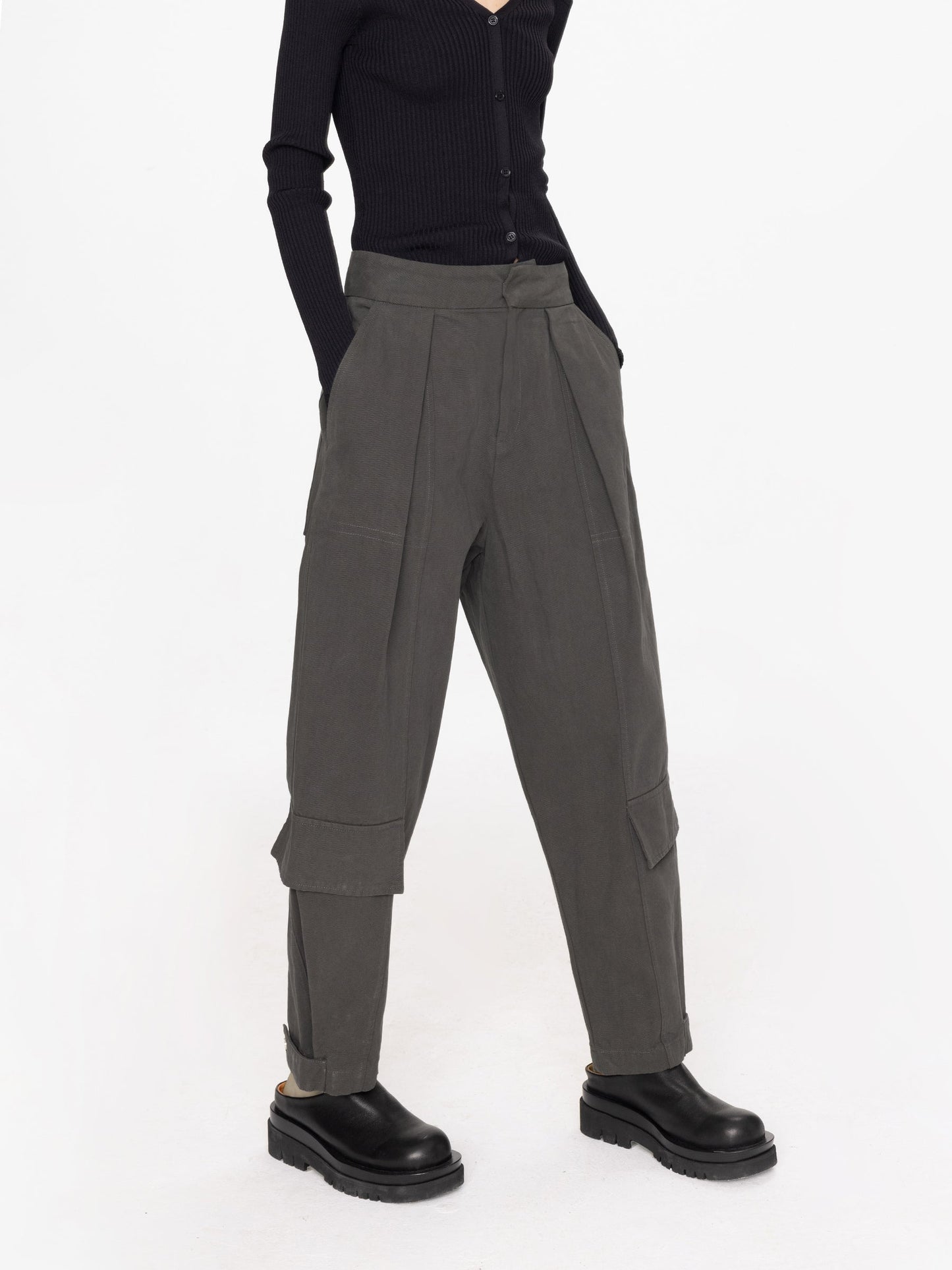 Pleat Cargo Trousers