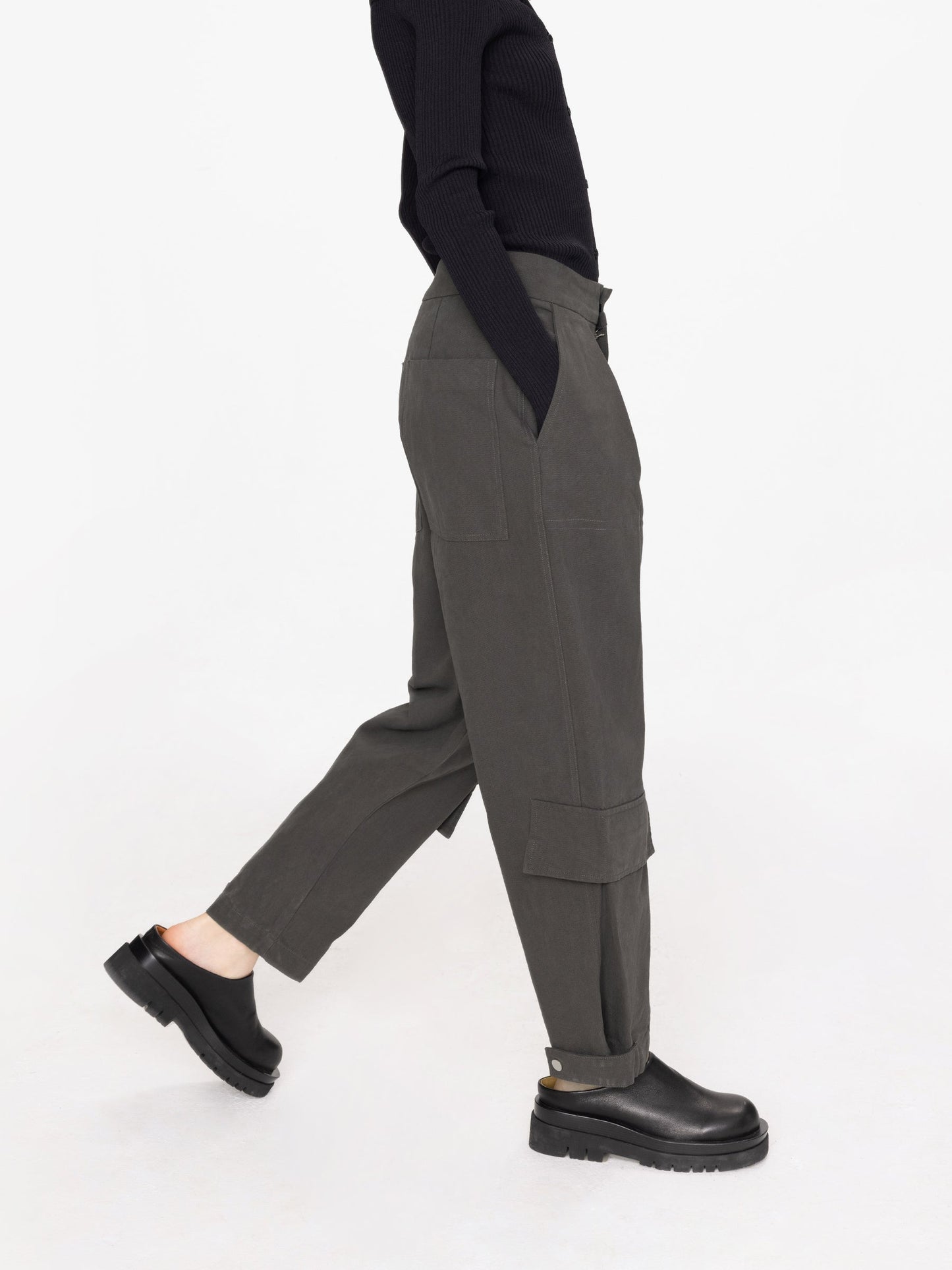Pleat Cargo Trousers