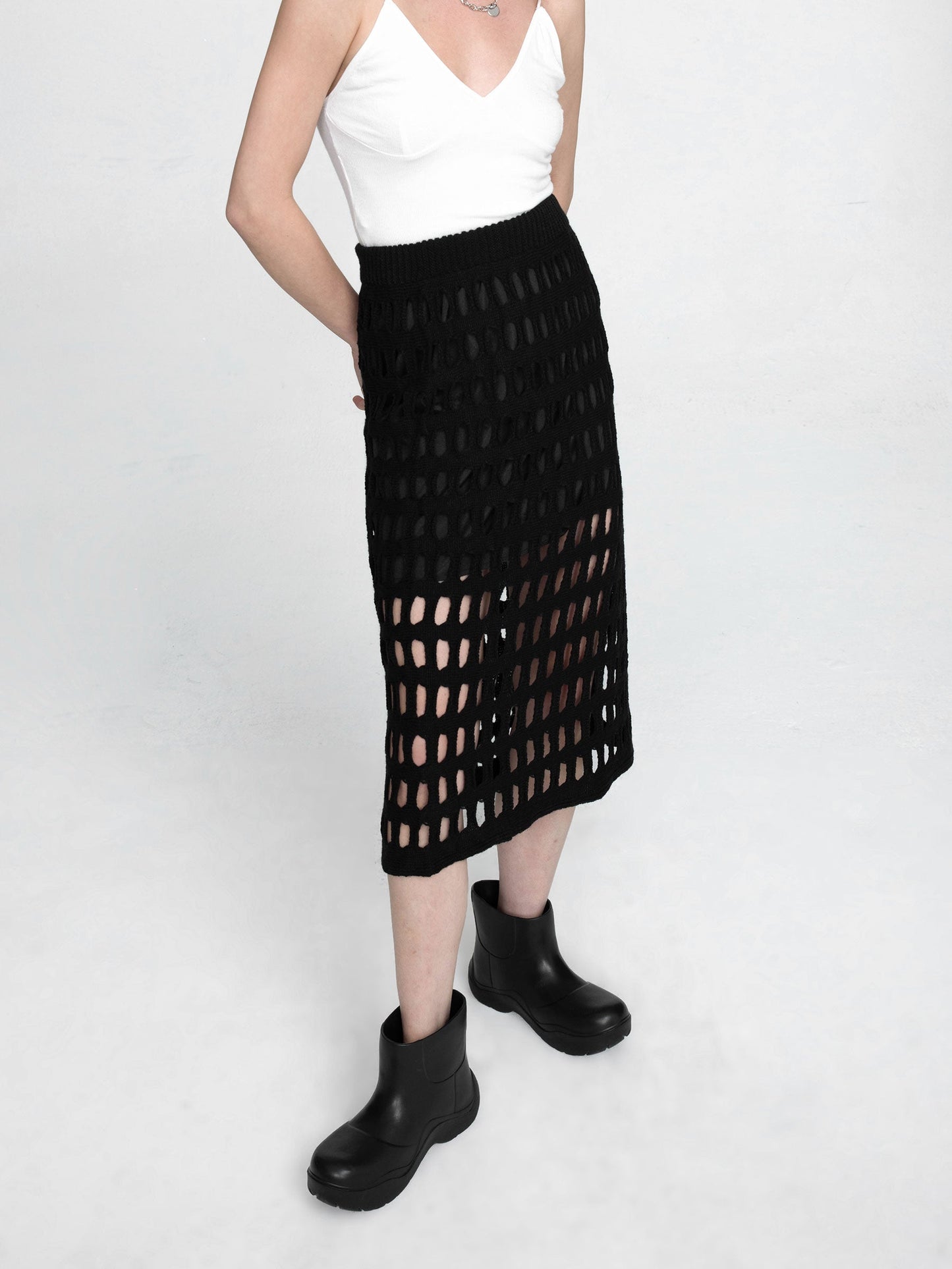 CUBIC Women's Large Mesh Midi Skirt