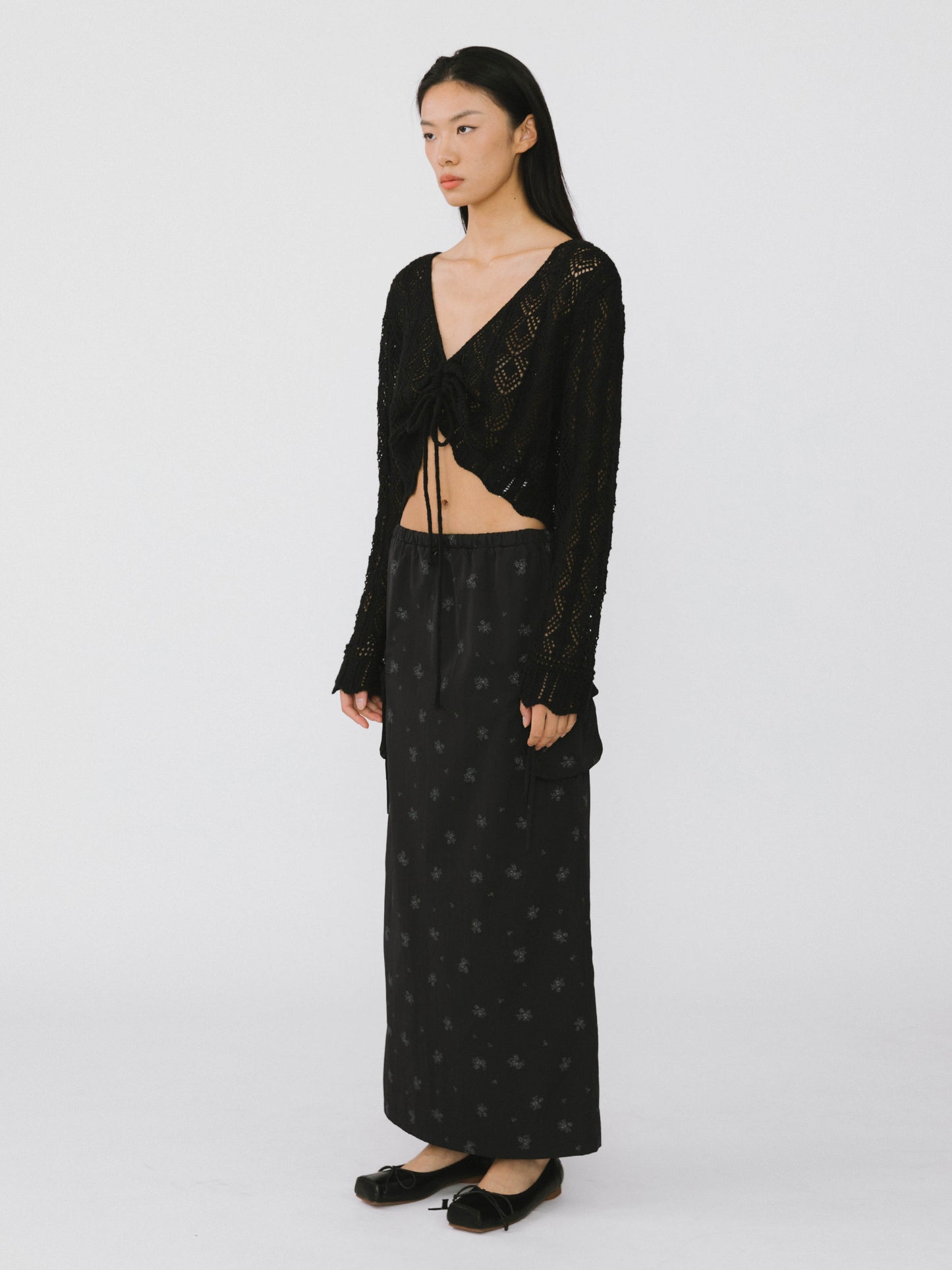 Thin Knit V-Neck Drawstring Top
