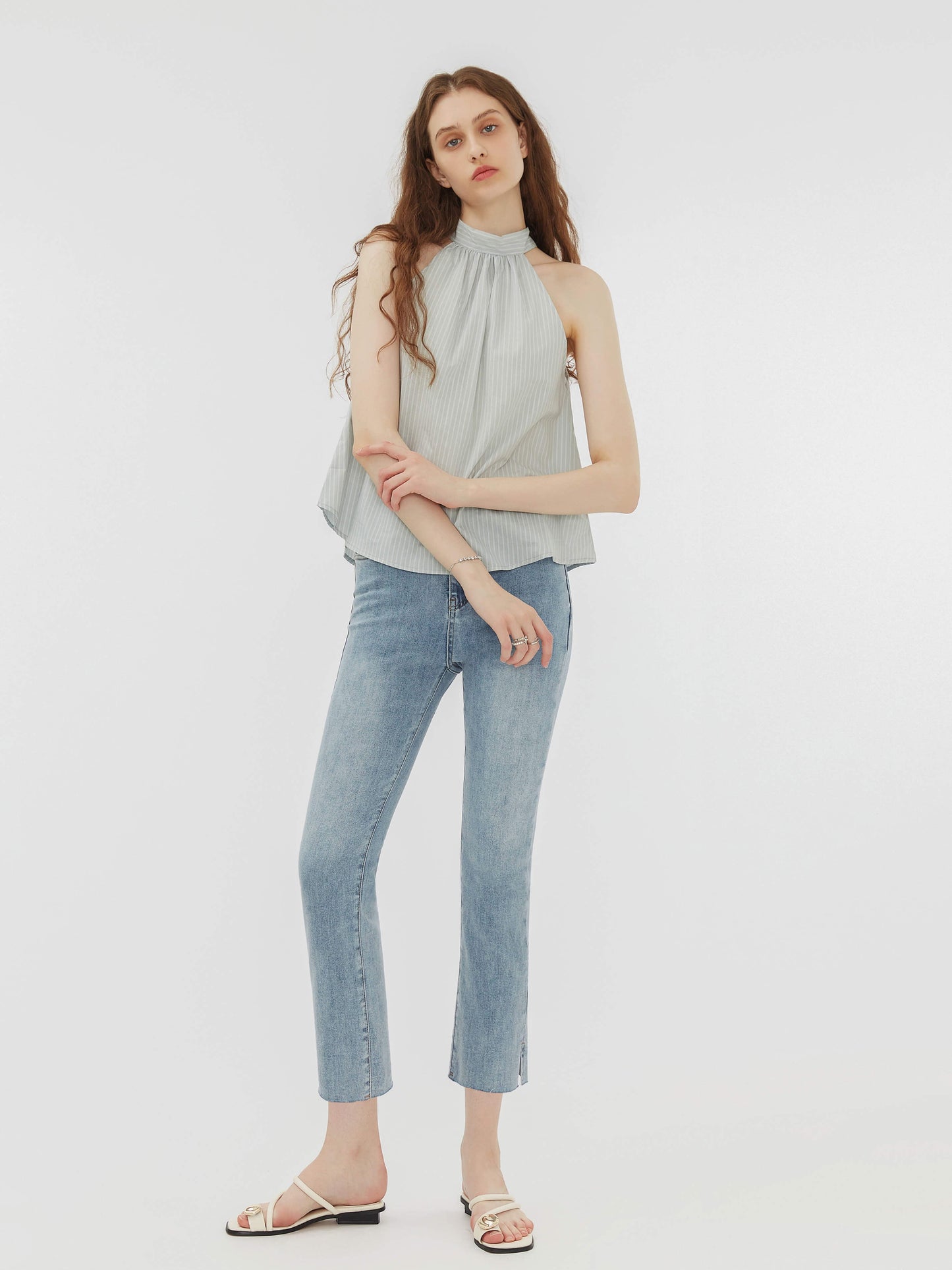 Side Slit Frayed Skinny Fit Jeans