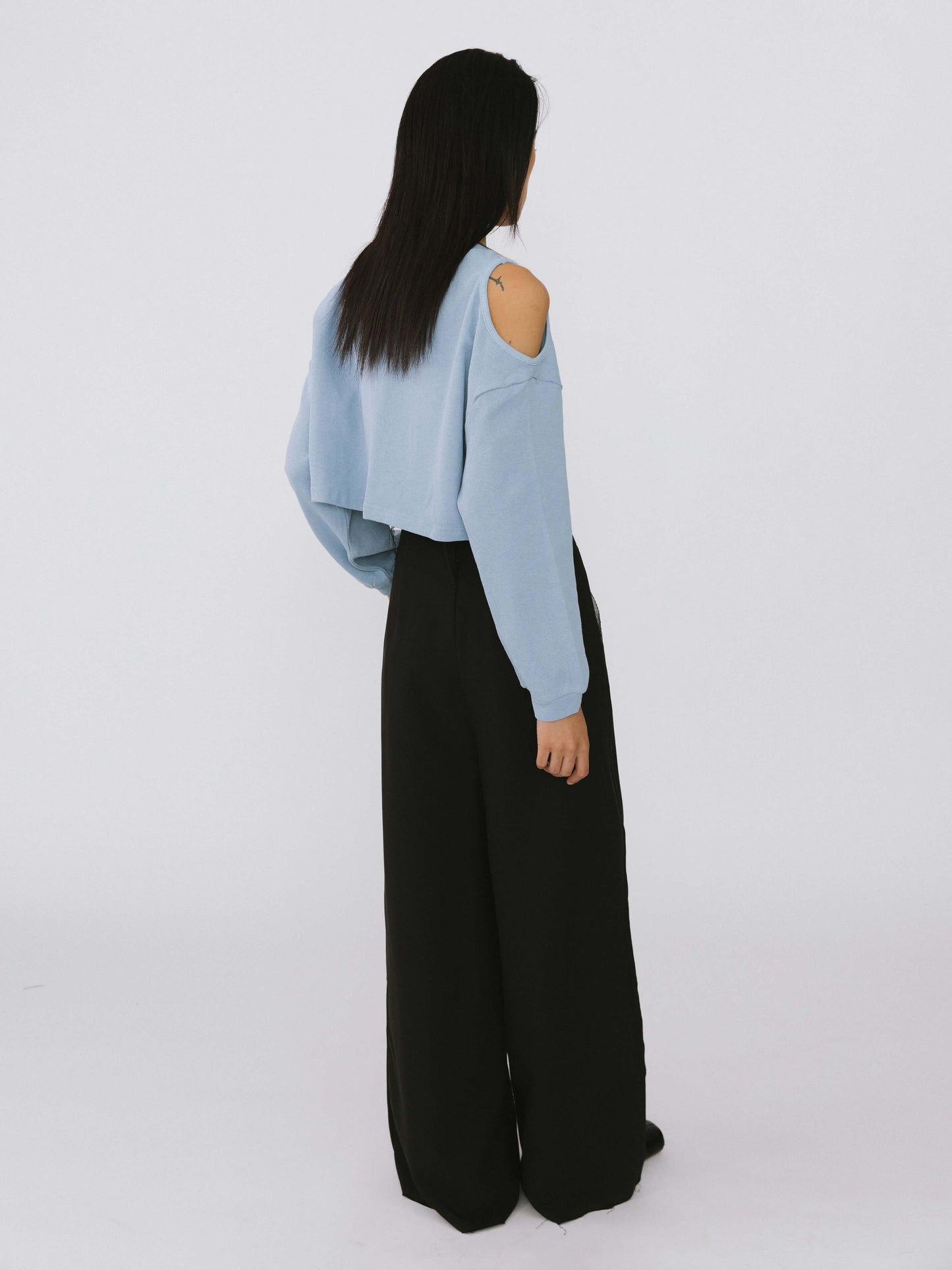 Shoulder Cut Out Crop Top