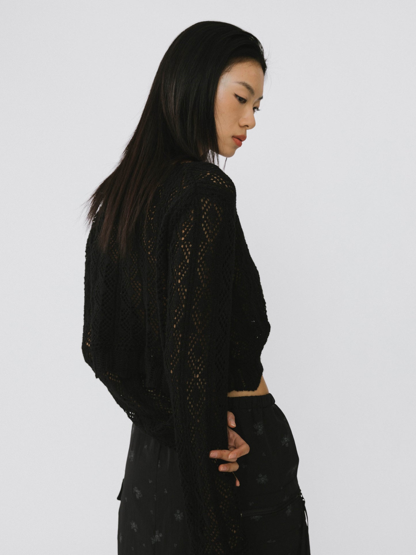 Thin Knit V-Neck Drawstring Top