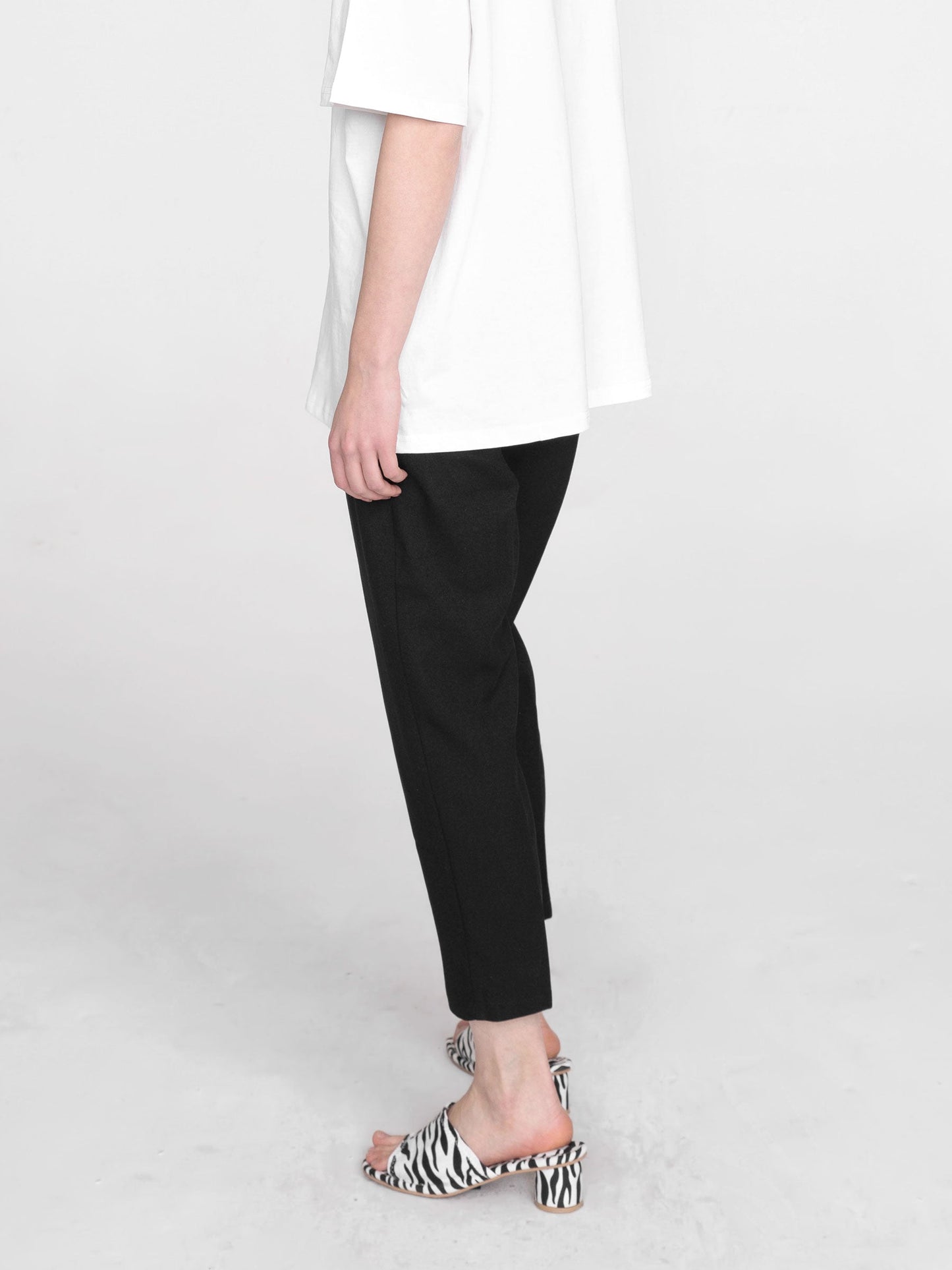 CUBIC Women's Cropped Cigarette Pants