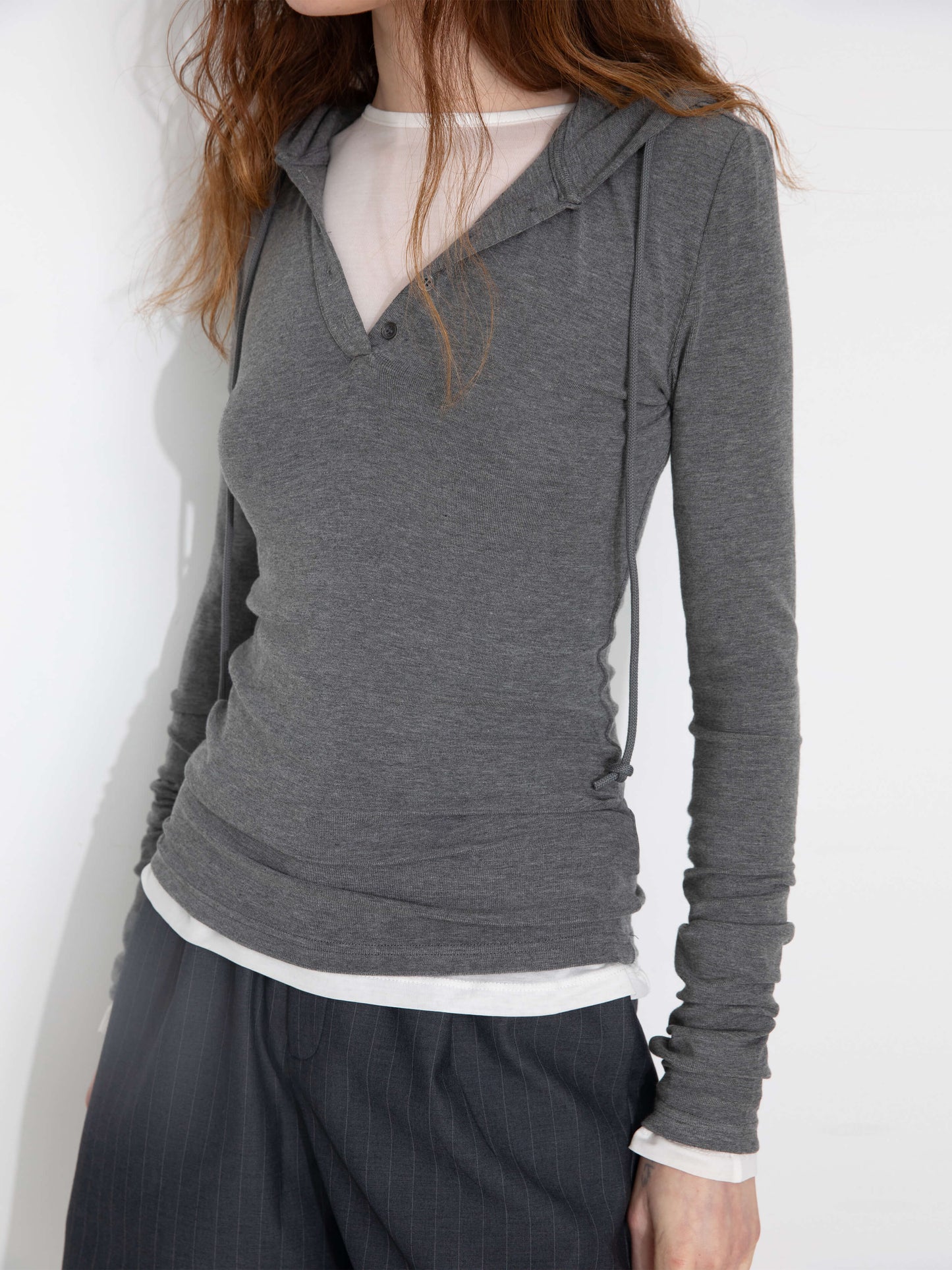 Slim-Fit Hooded V-Neck Long Sleeve Top