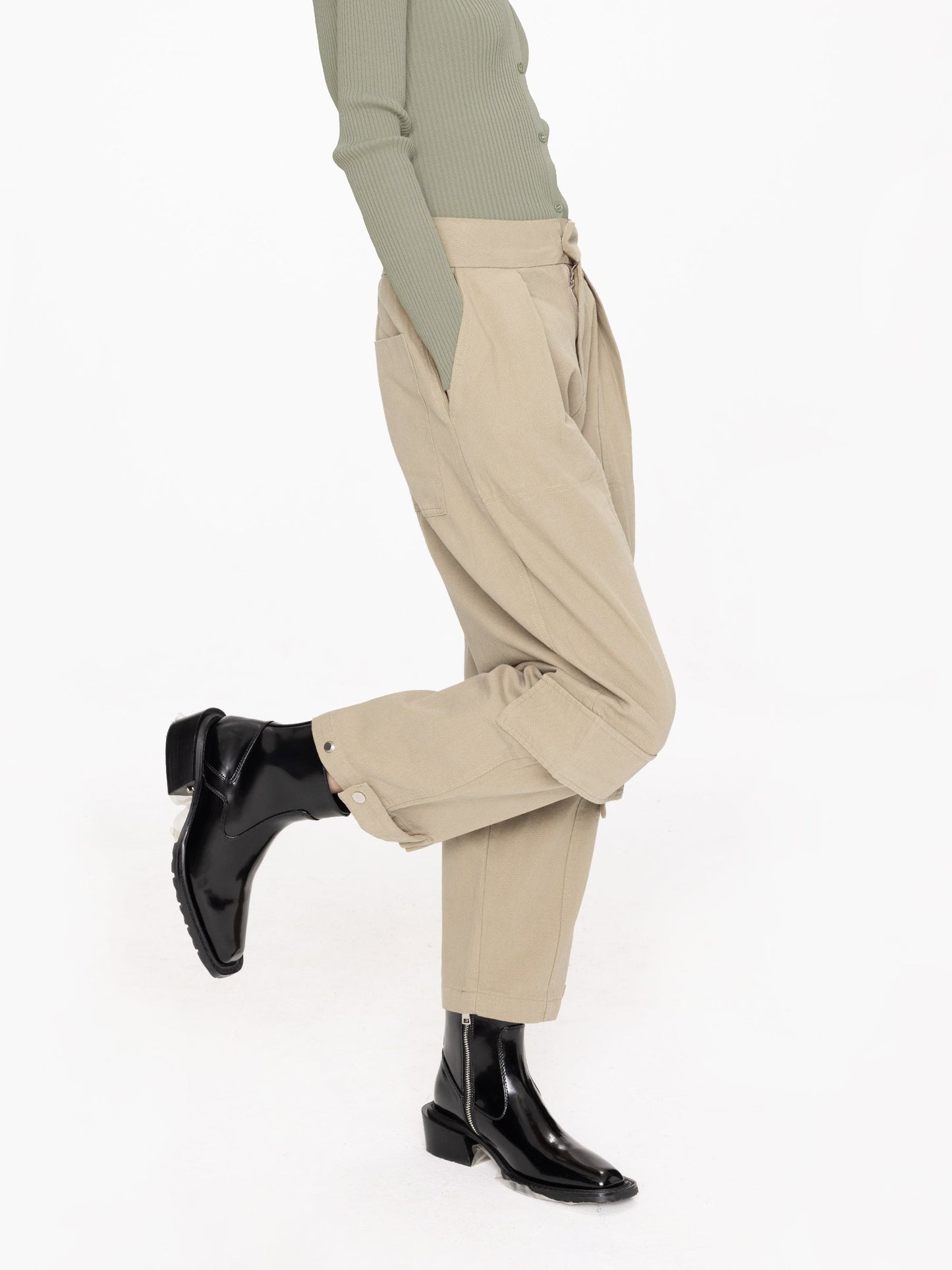 Pleat Cargo Trousers