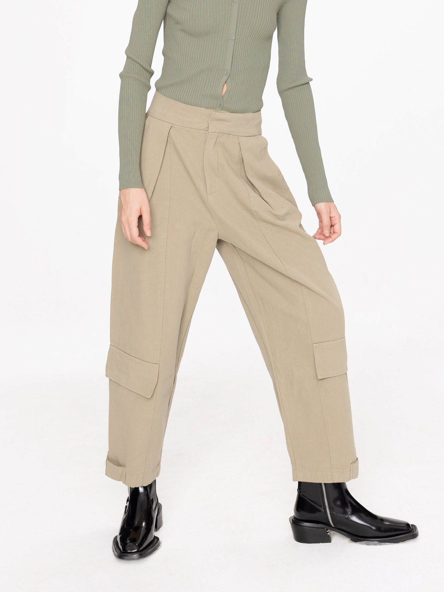 Pleat Cargo Trousers