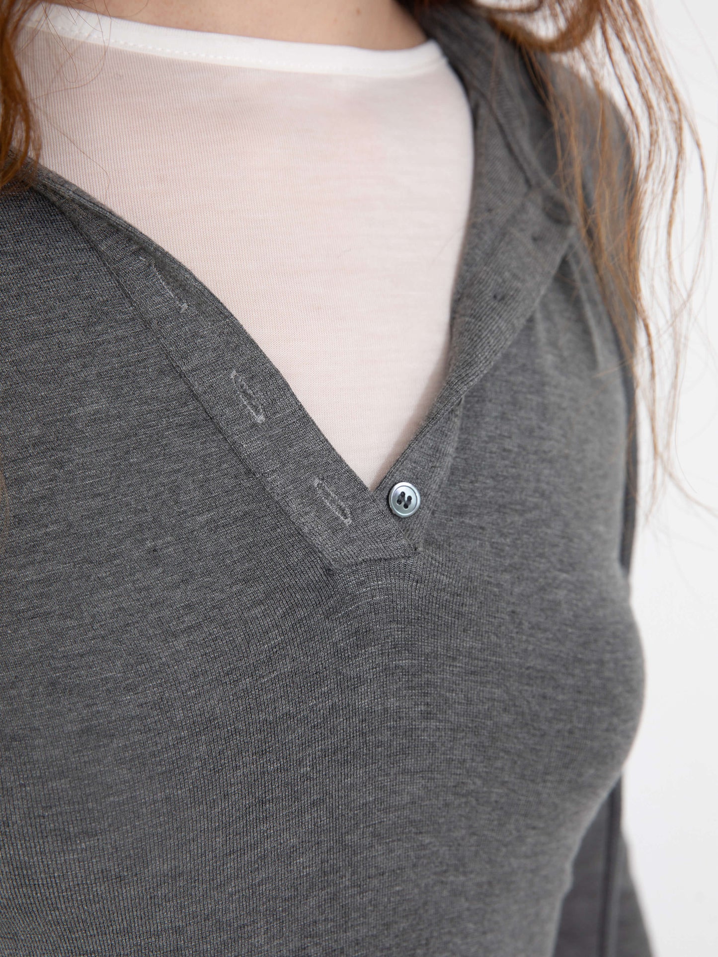 Slim-Fit Hooded V-Neck Long Sleeve Top