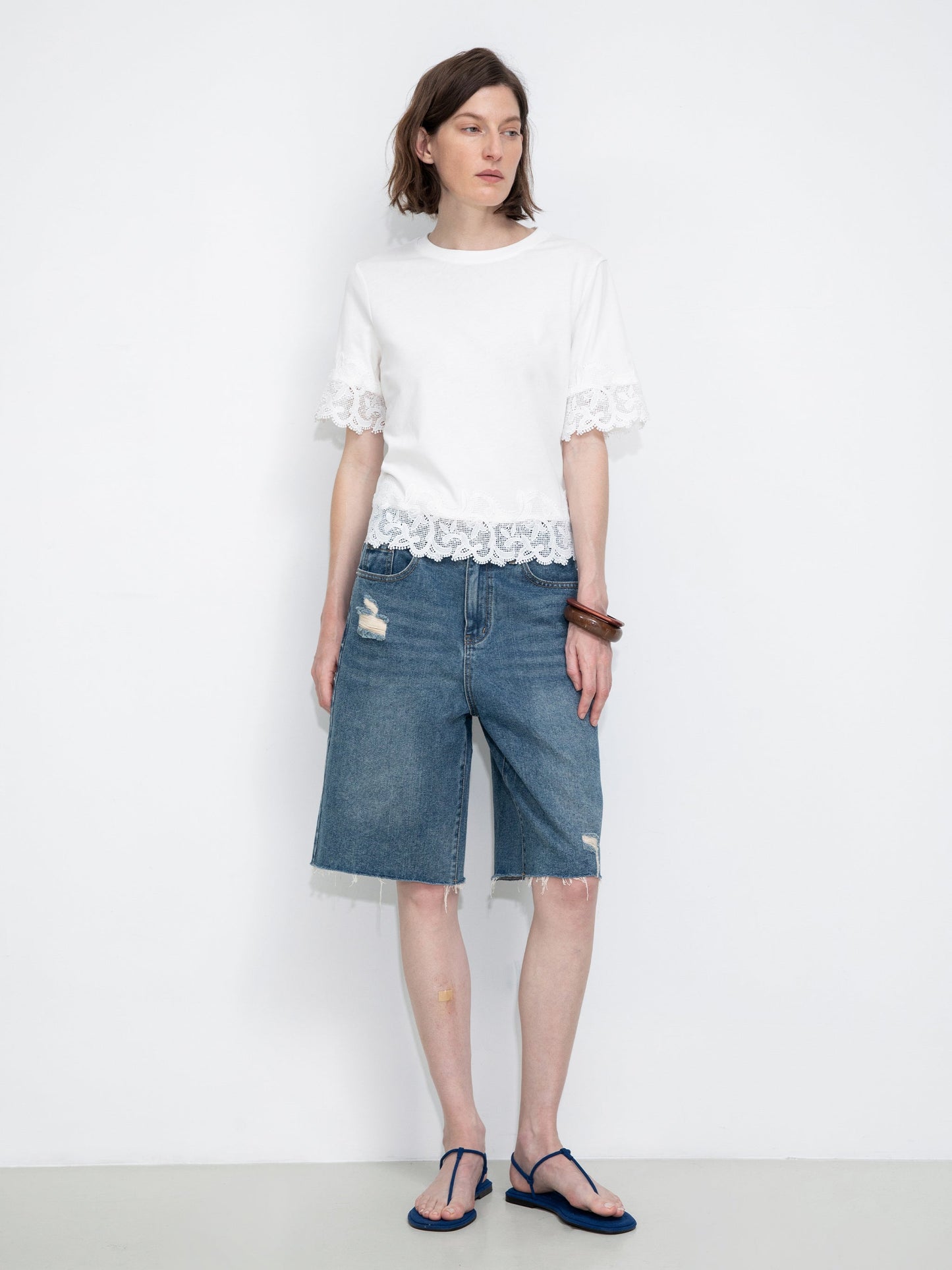 Loose Cotton T-Shirt with Lace Panels