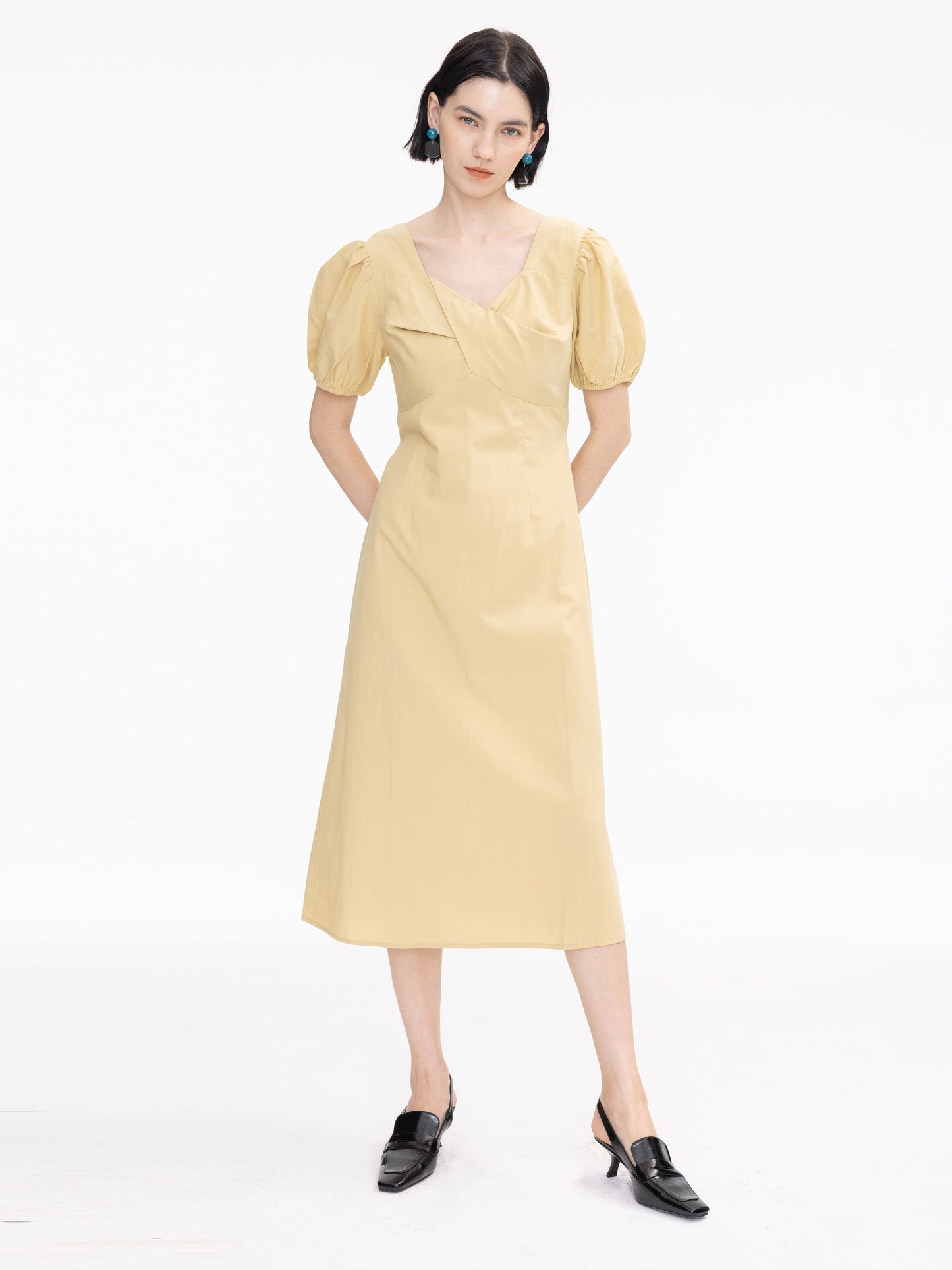 Sweetheart Neckline Puff Sleeve Midi Dress