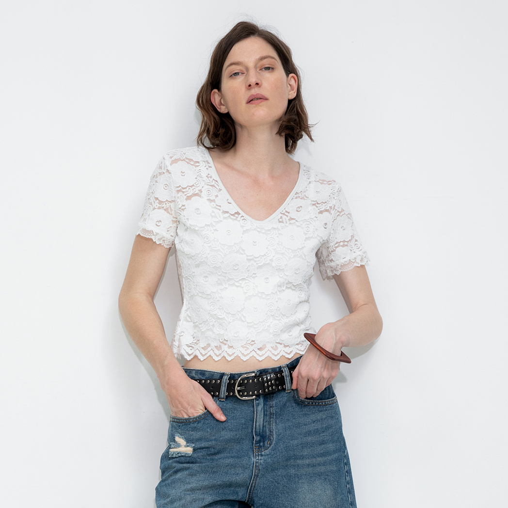 V-Neck Lace Short-Sleeve T-Shirt