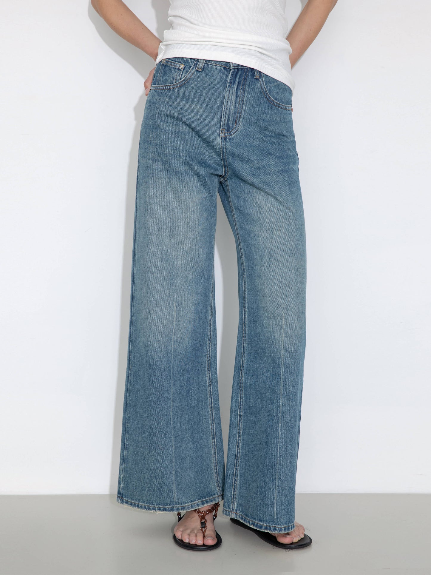 Loose-Fit Flared Vintage Jeans