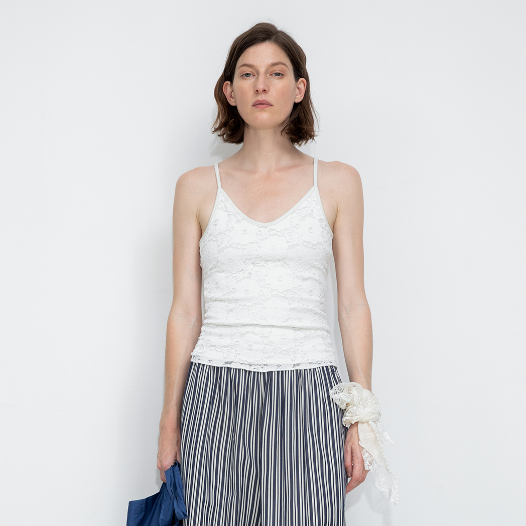 Lace Slim-Fit V-Neck Cami Top