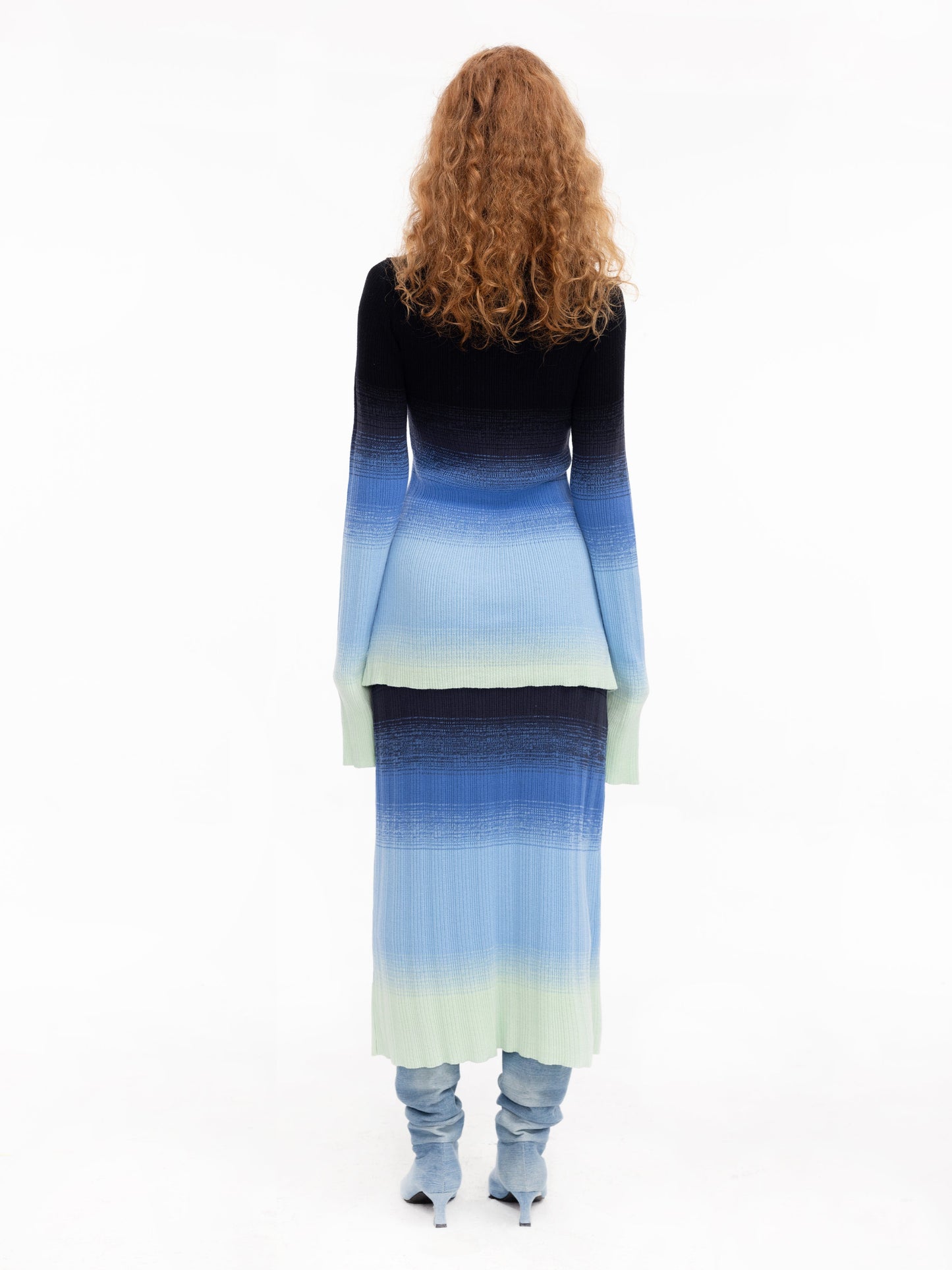Gradient Buttoned Knit Midi Skirt