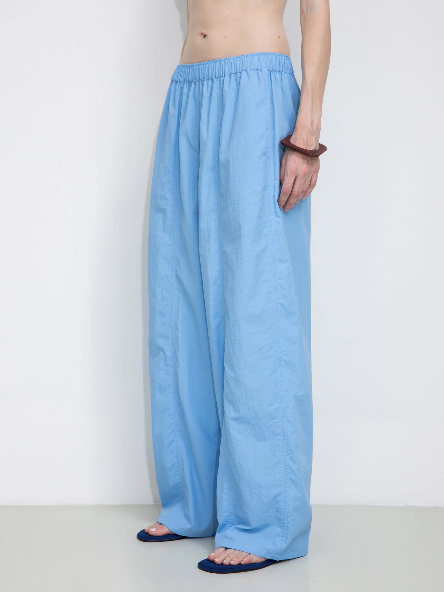 Loose-Fit Elastic Waist Tapered Trousers