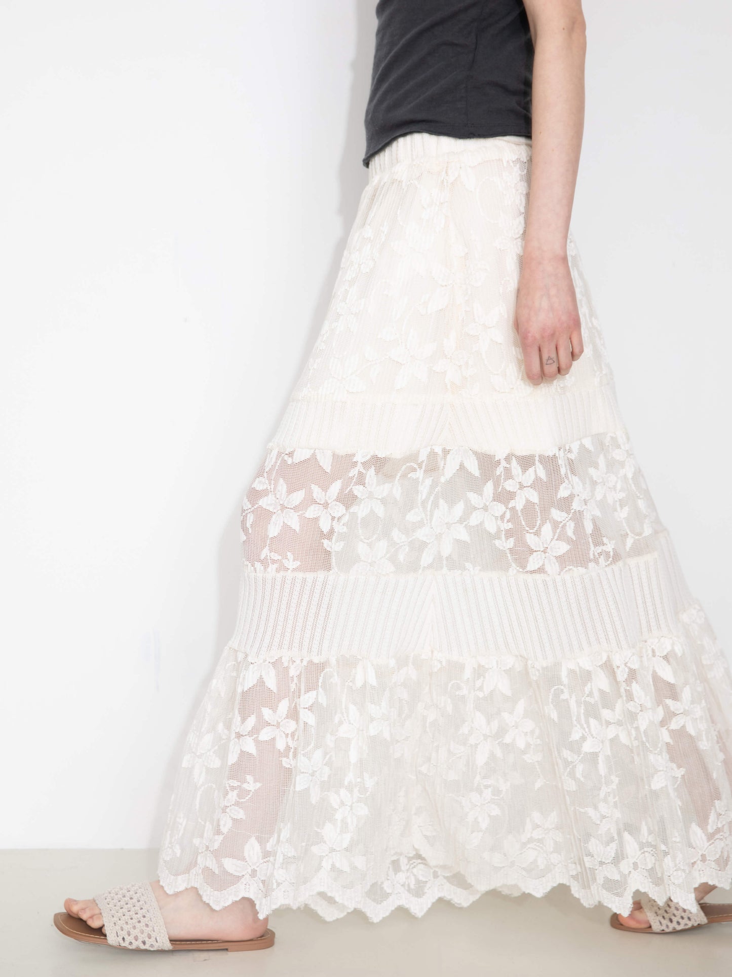 Textured Floral Print Lace Panel Skirt