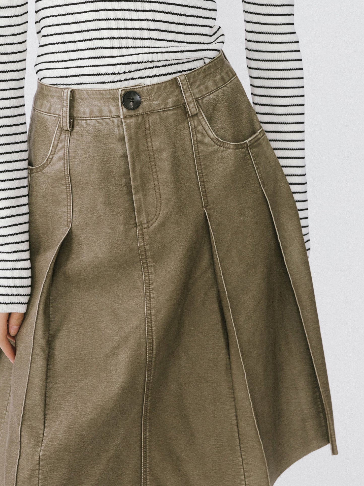 Raw Edge Pleated A-line Skirt