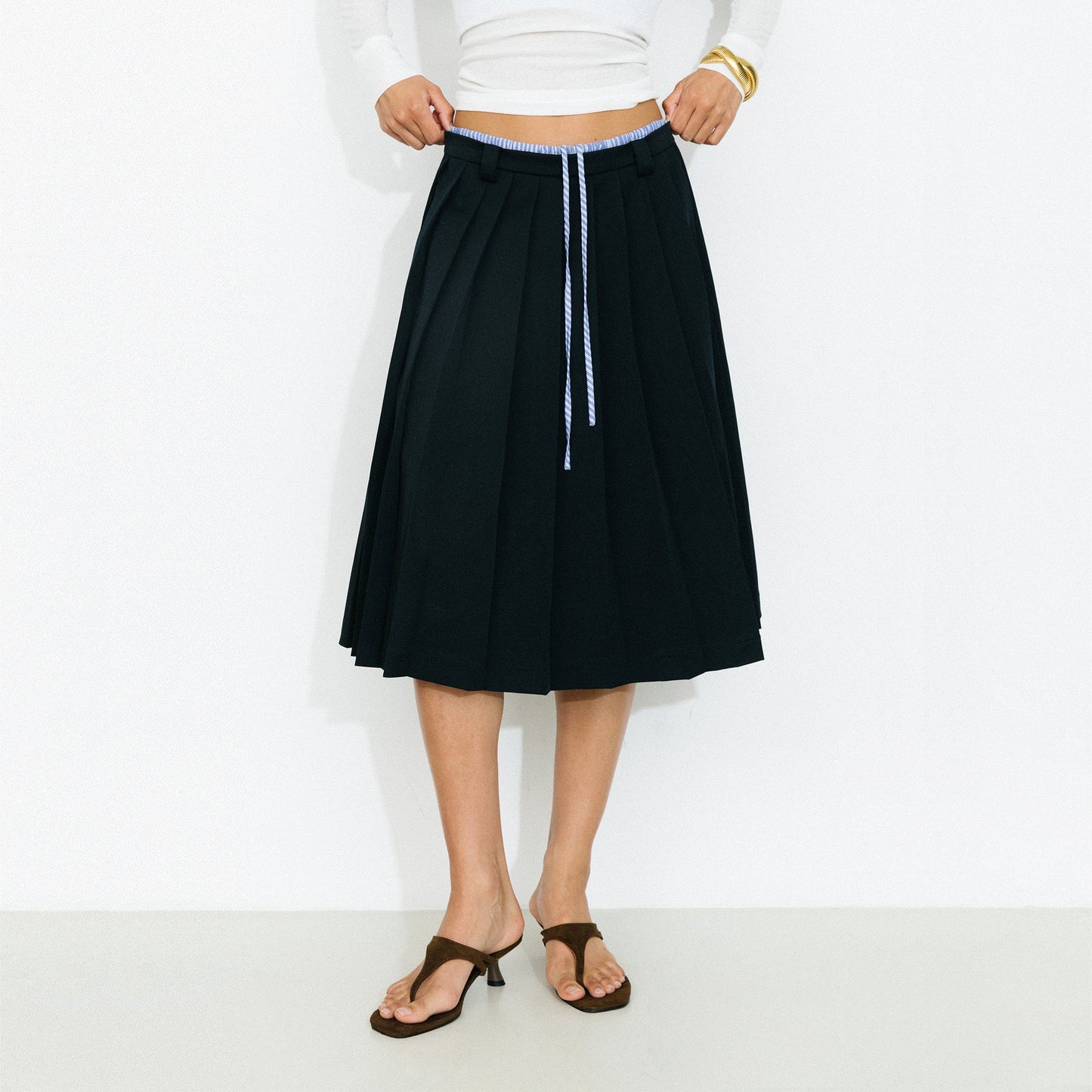 Double Waistband Contrast Pleated Skirt