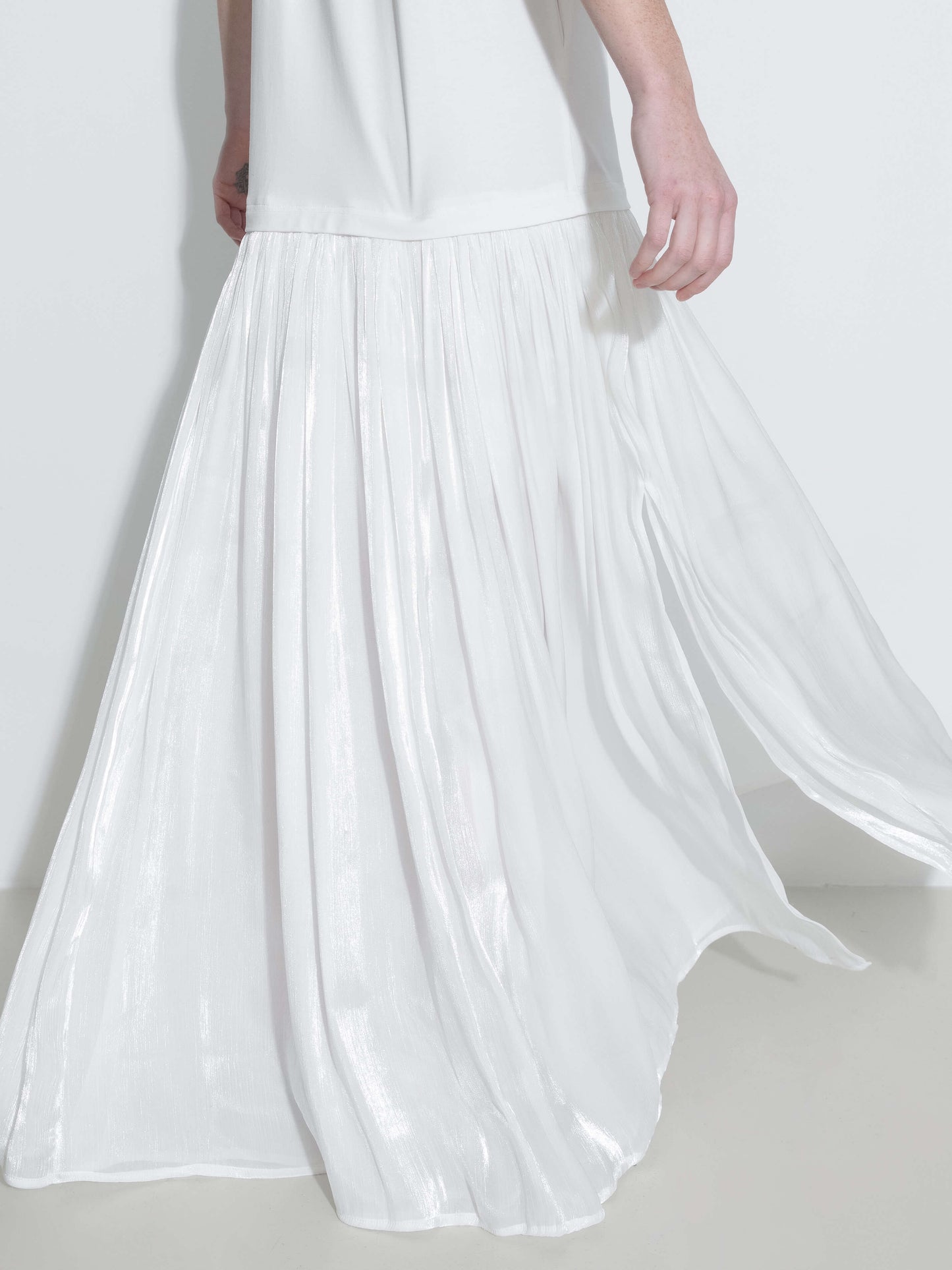 Oversized Round Neck Short Sleeve Pleated Dress