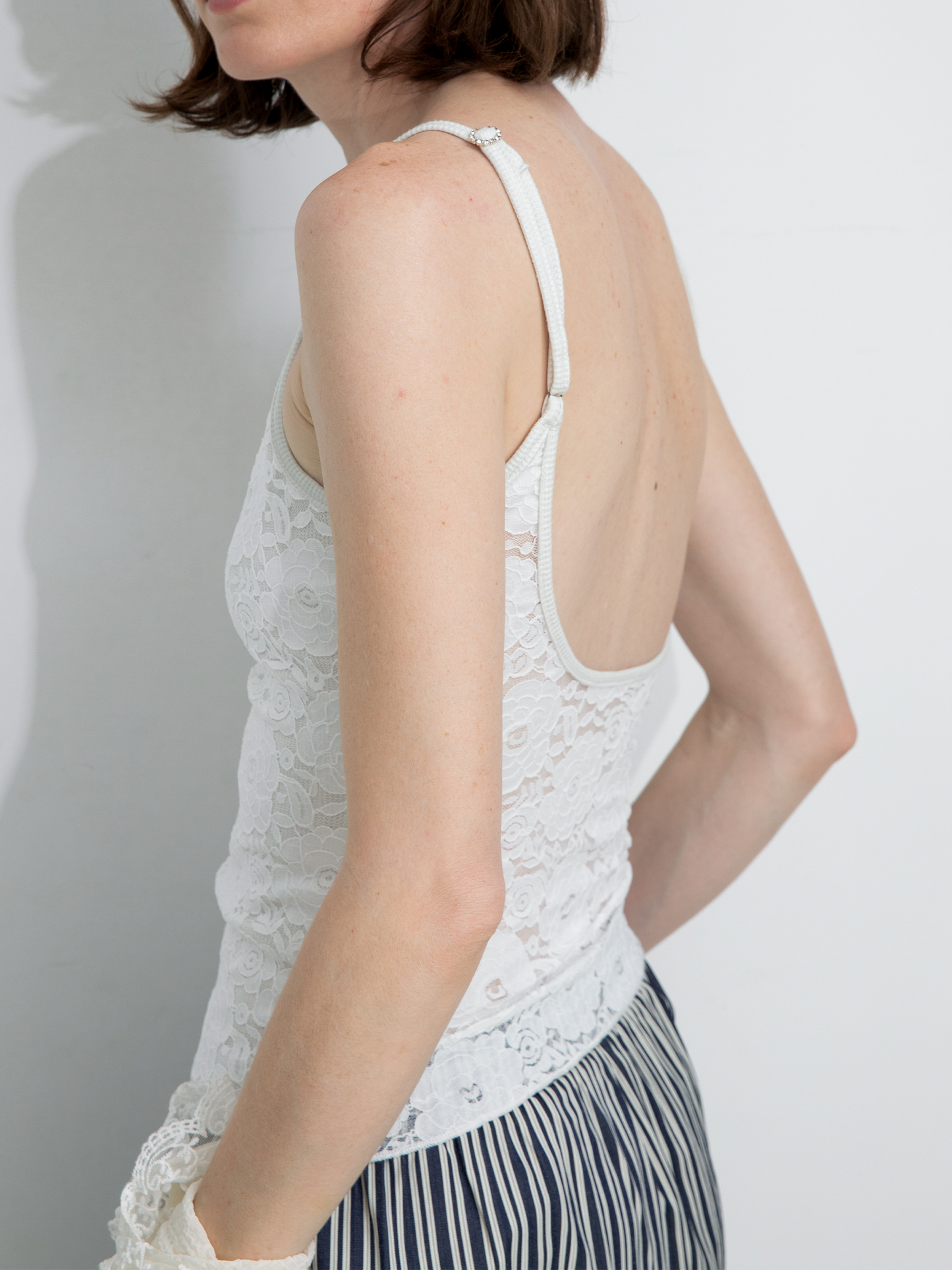 Lace Slim-Fit V-Neck Cami Top