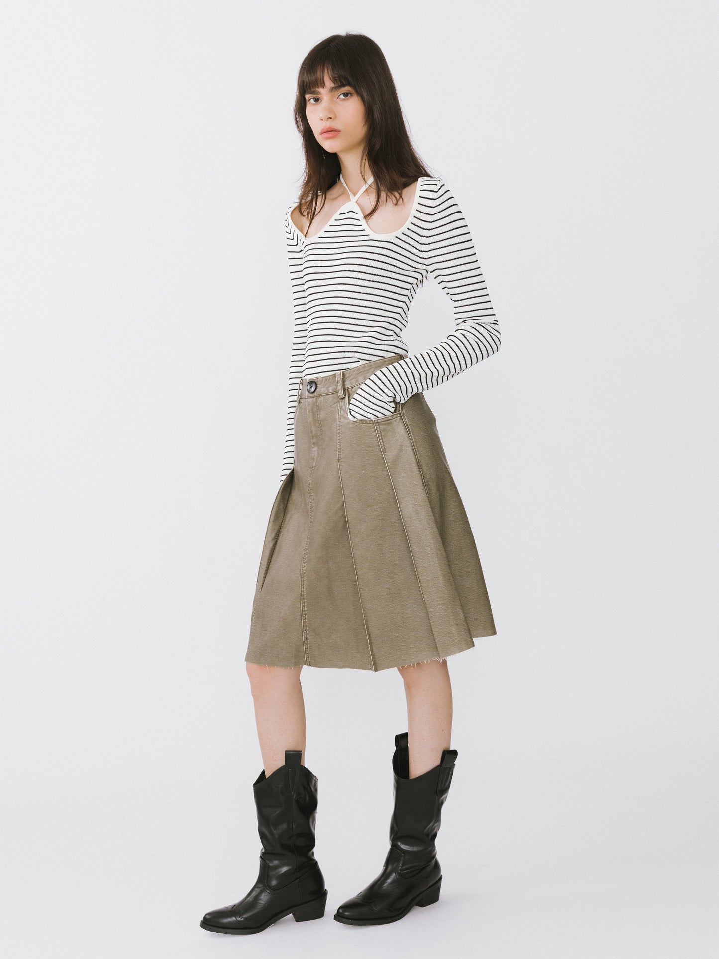 Raw Edge Pleated A-line Skirt