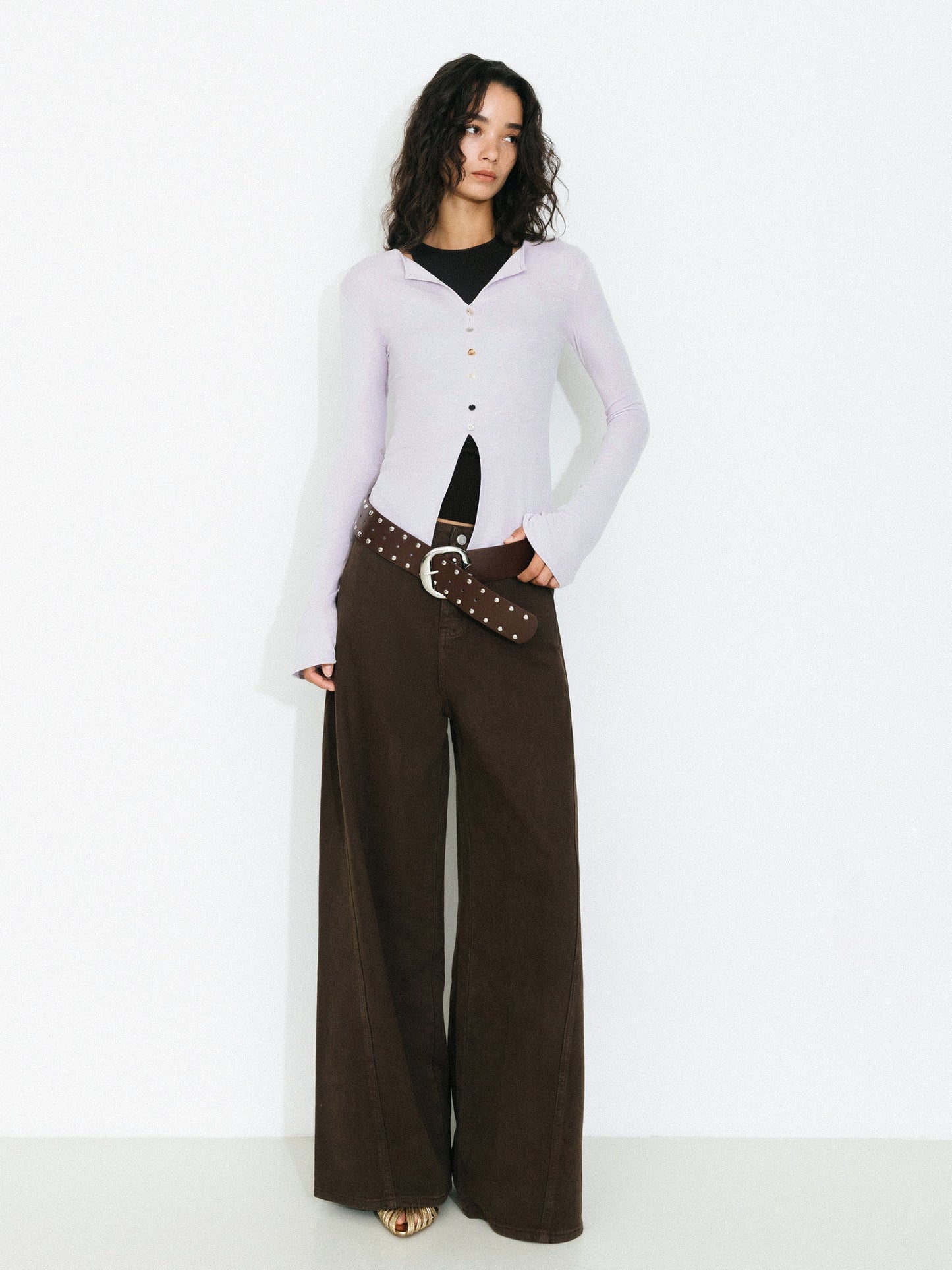 C by CUBIC V-Neck Slim-Fit Knit Long-Sleeve Top