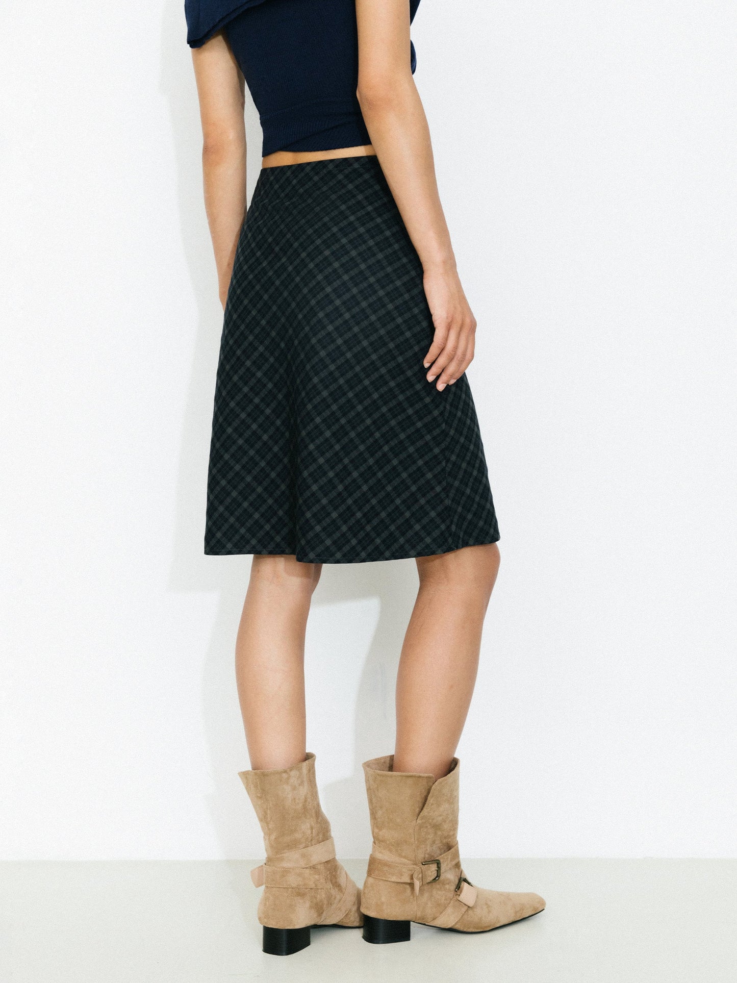 Straight-Cut Check Skirt