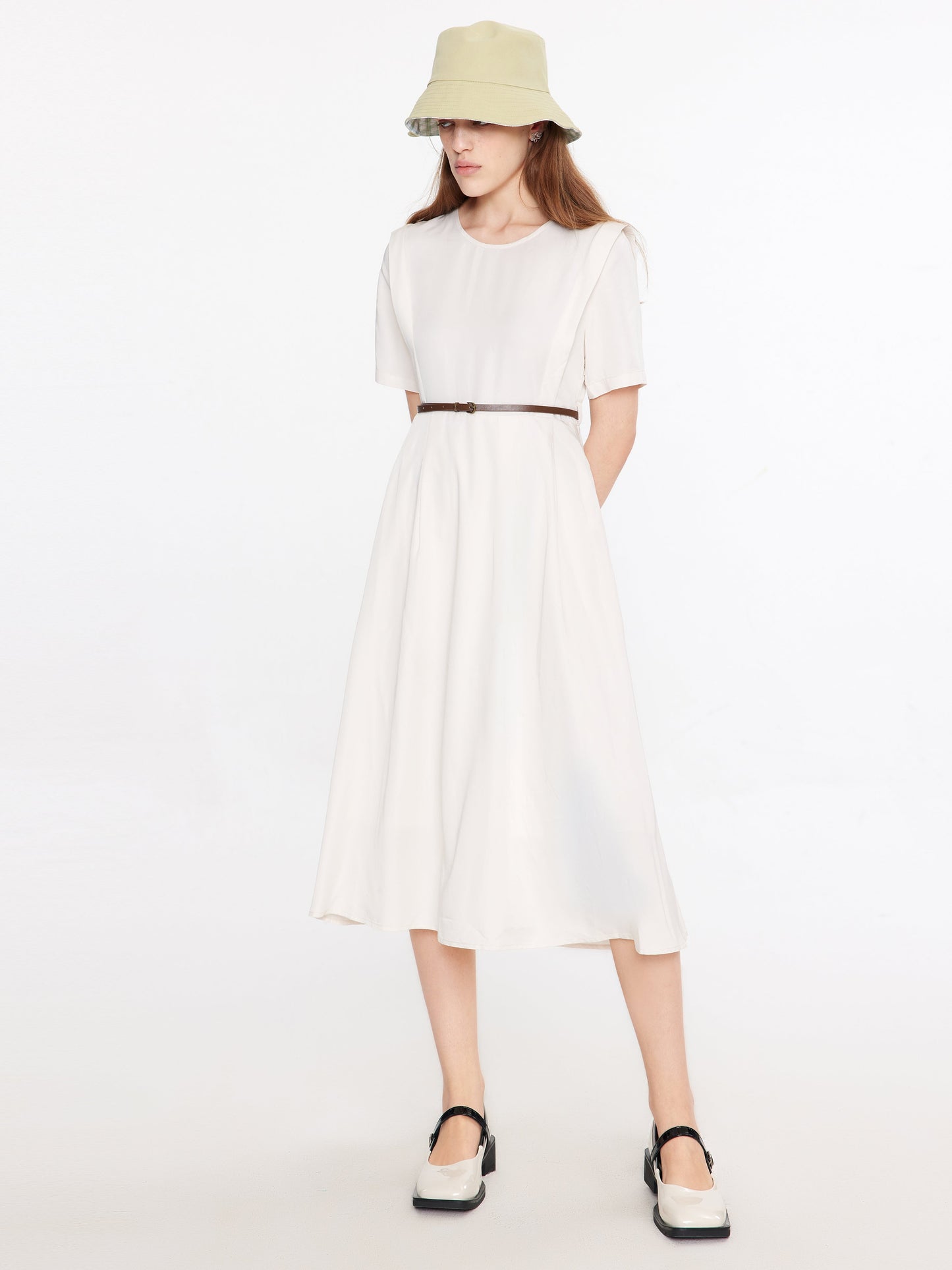 Round Neck Short Sleeve Midi Dress