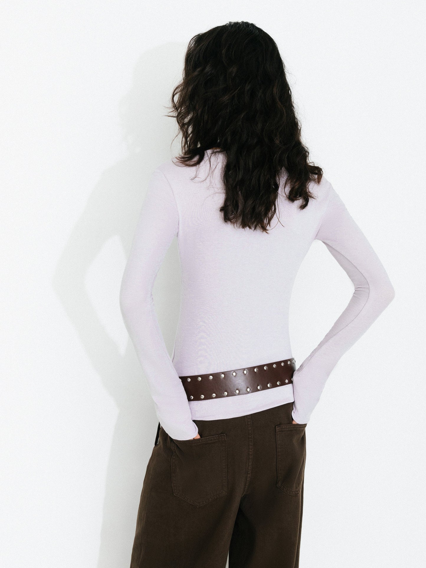 C by CUBIC V-Neck Slim-Fit Knit Long-Sleeve Top