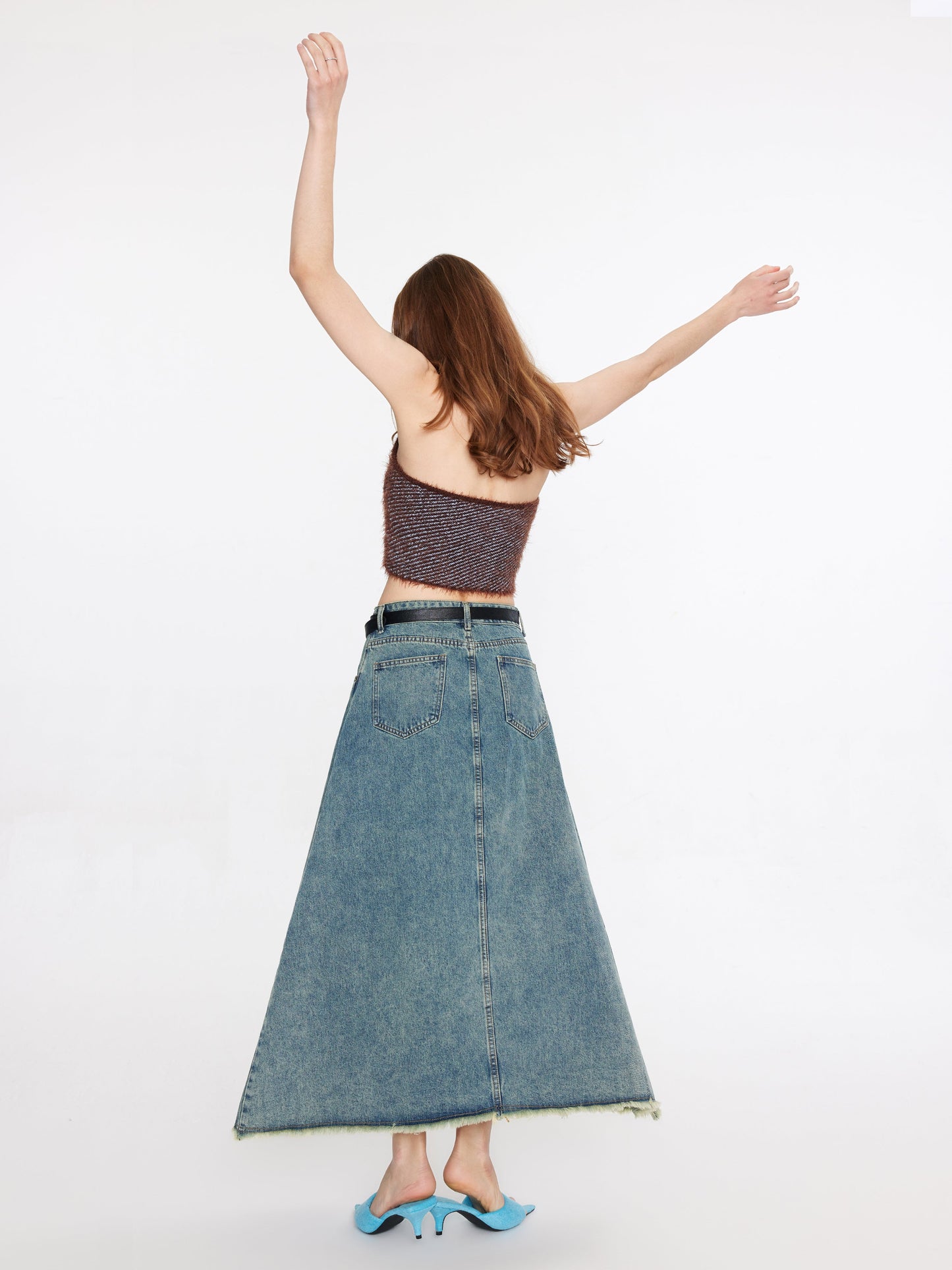 Thin Knit Cropped Halter Top