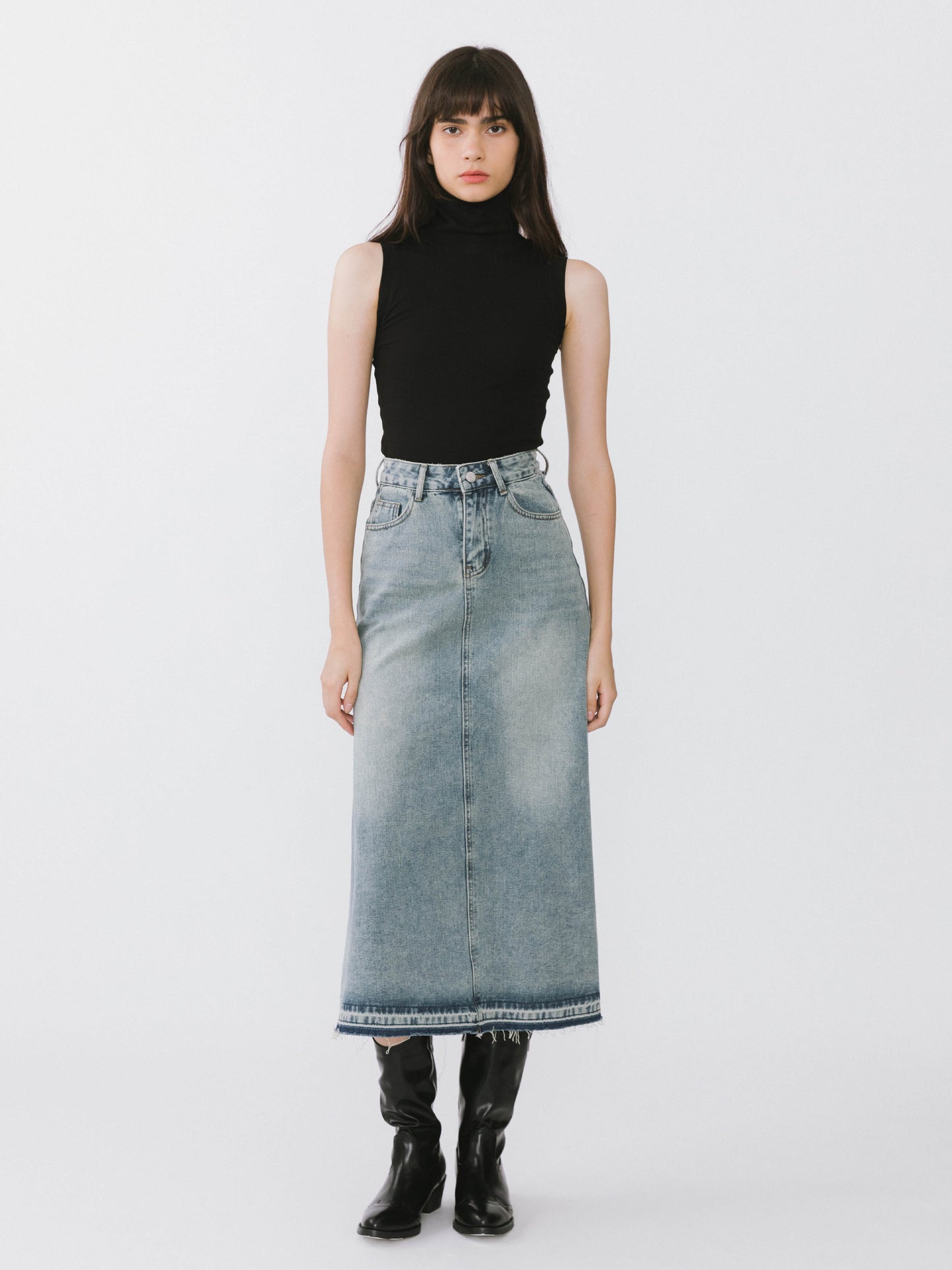 Turtleneck Fitted Vest