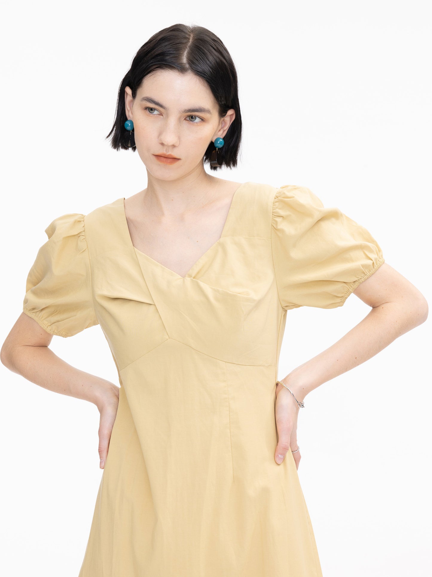 Sweetheart Neckline Puff Sleeve Midi Dress