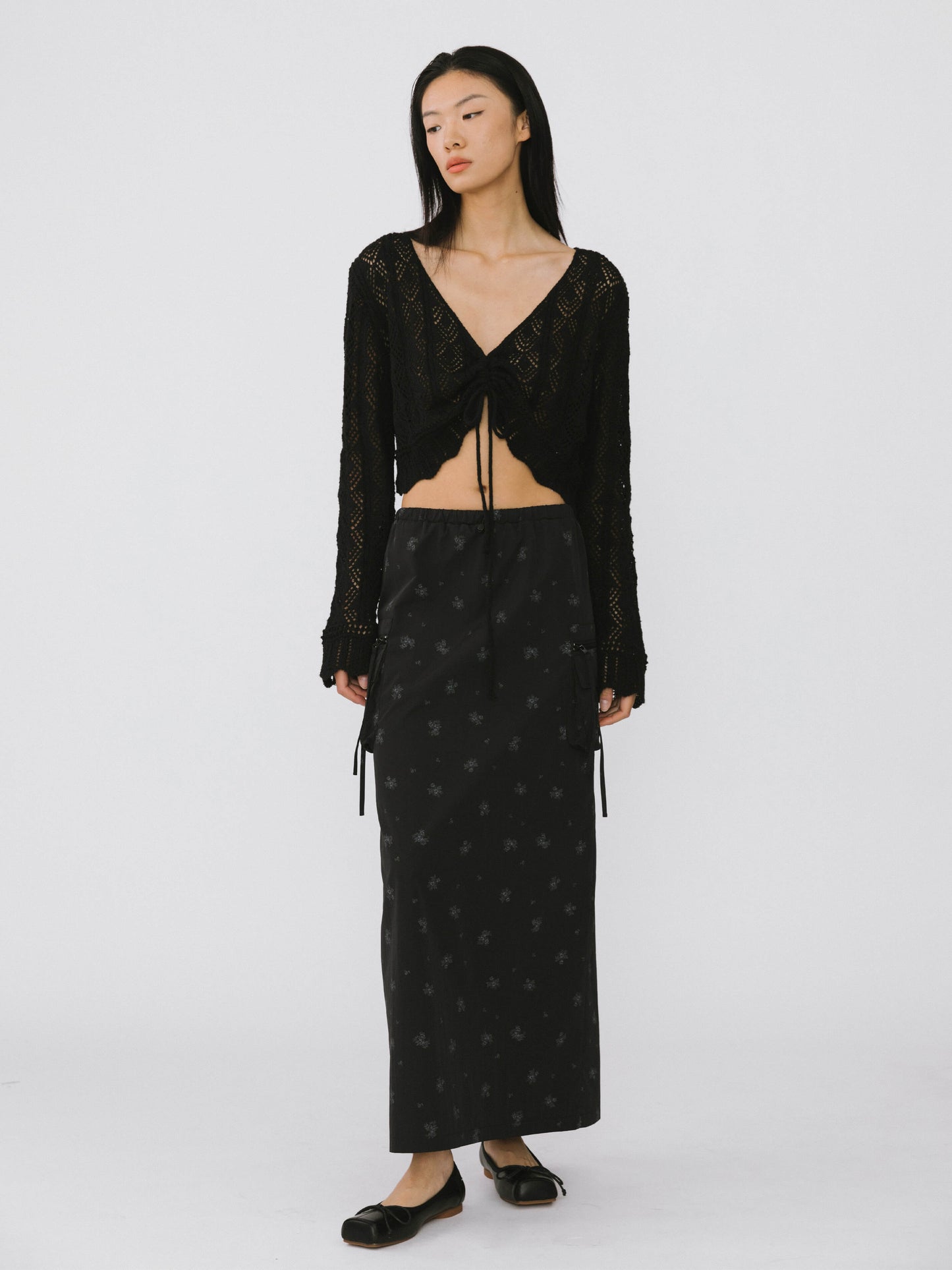 Thin Knit V-Neck Drawstring Top
