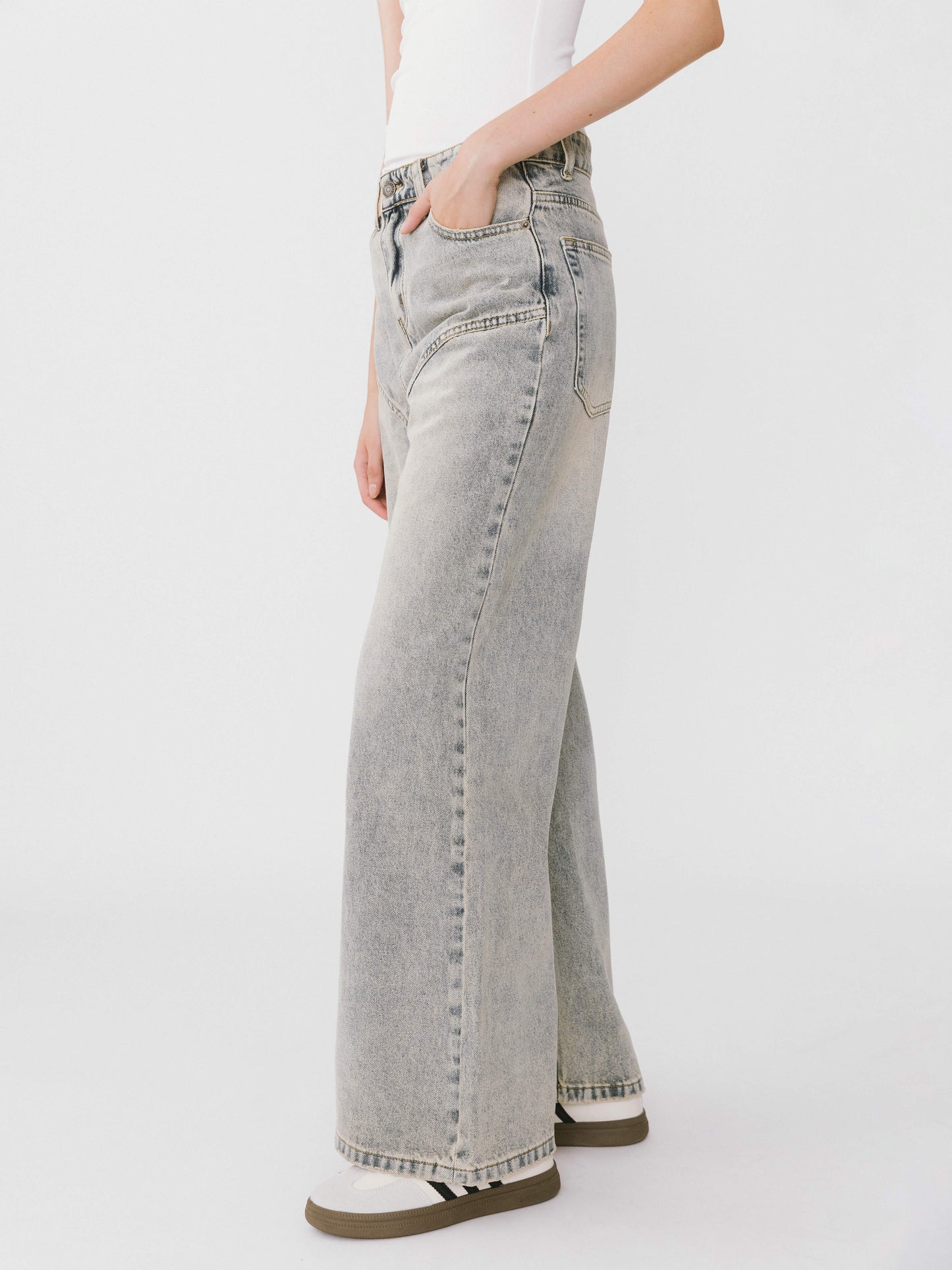 Wide Leg Curved Panel Jeans