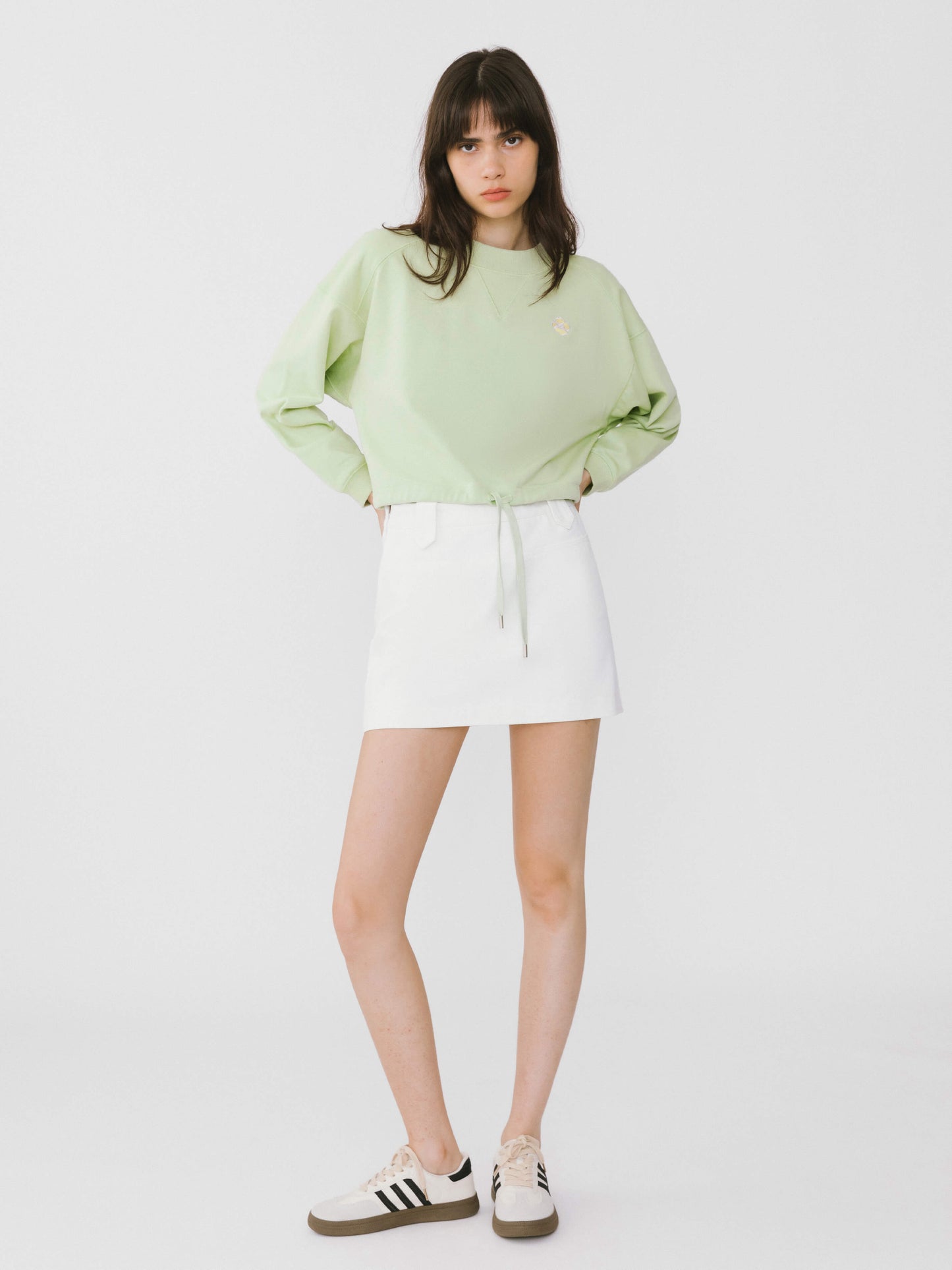 Short Basic Sweatshirt
