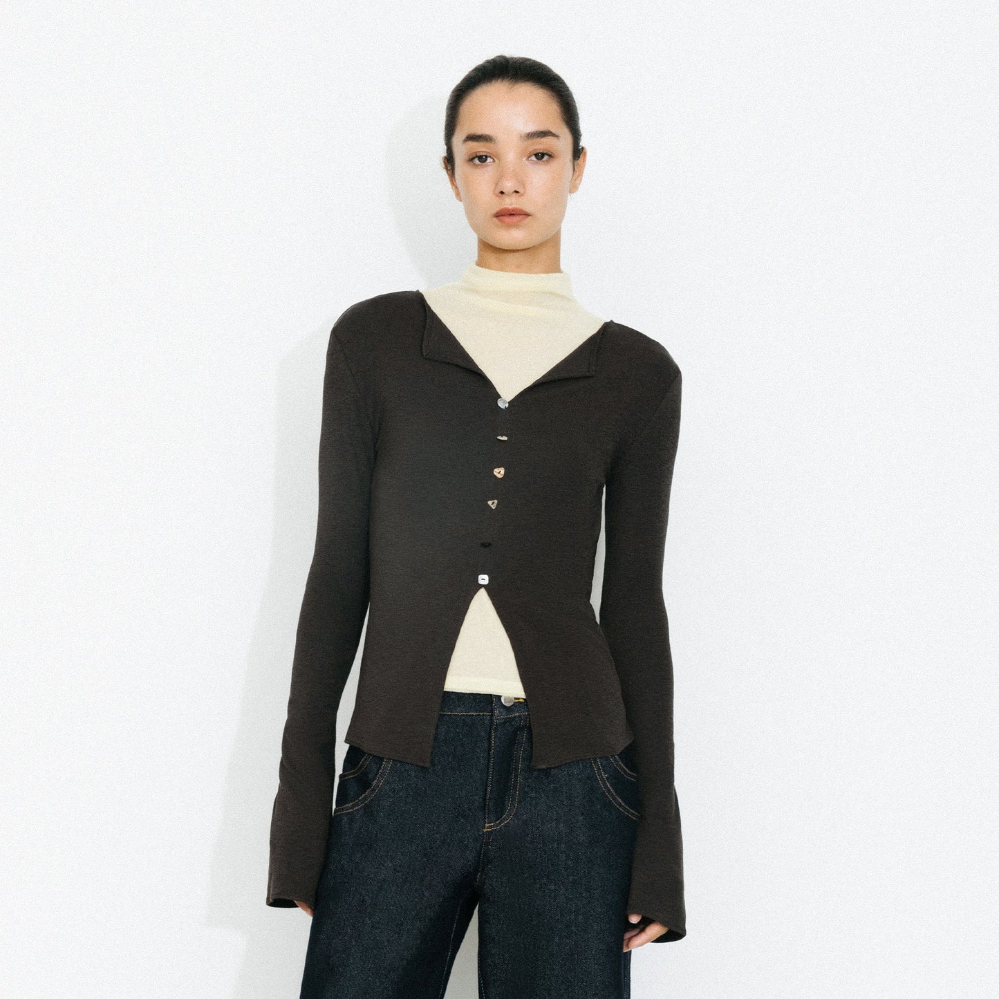 C by CUBIC V-Neck Slim-Fit Knit Long-Sleeve Top