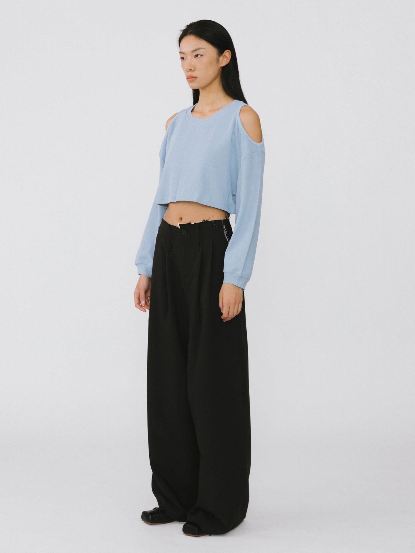 Shoulder Cut Out Crop Top