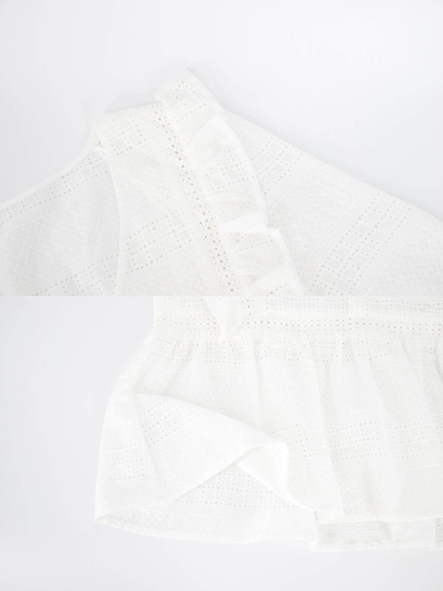 Vintage V-neck Lace T-shirt