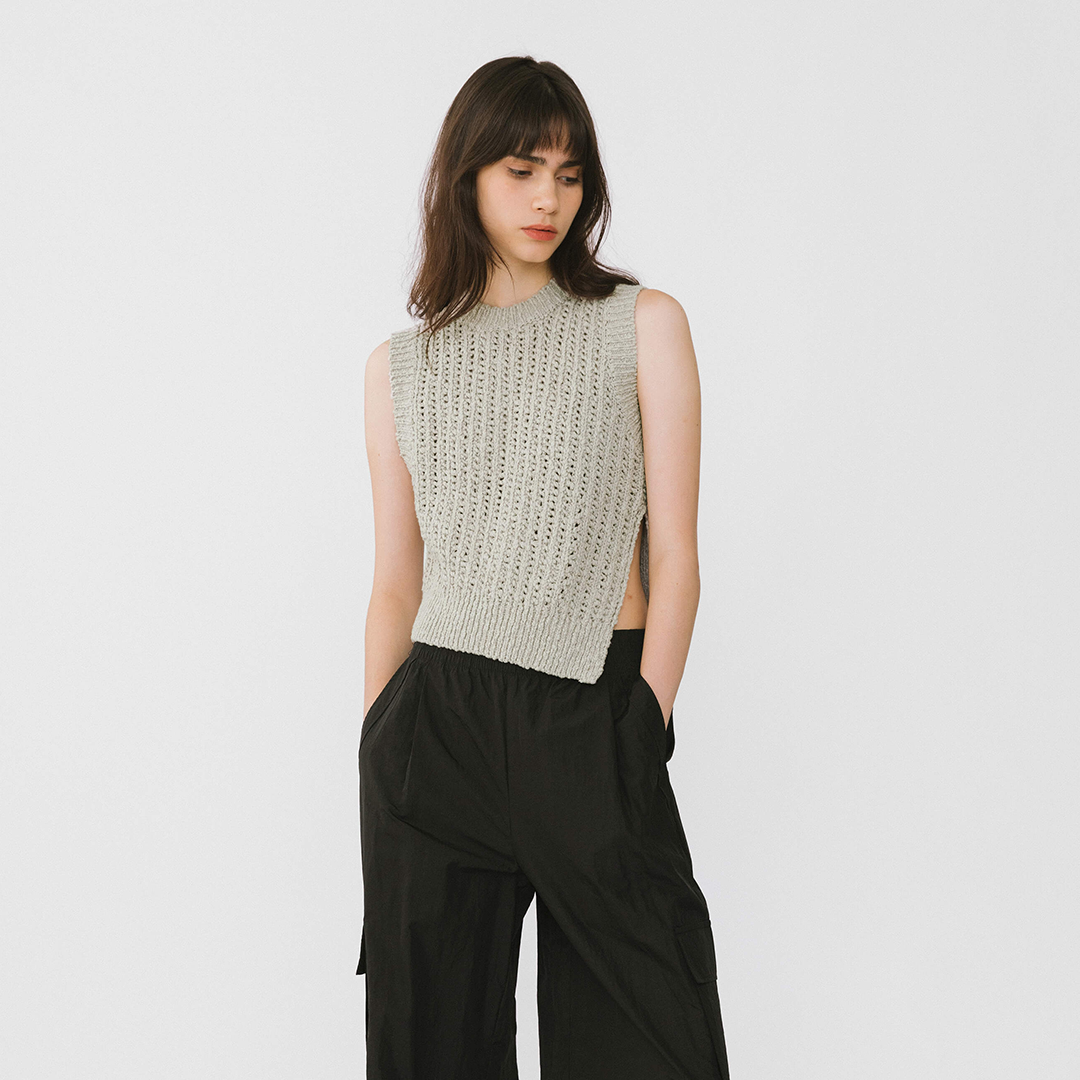 Cropped Asymmetric Knit Vest