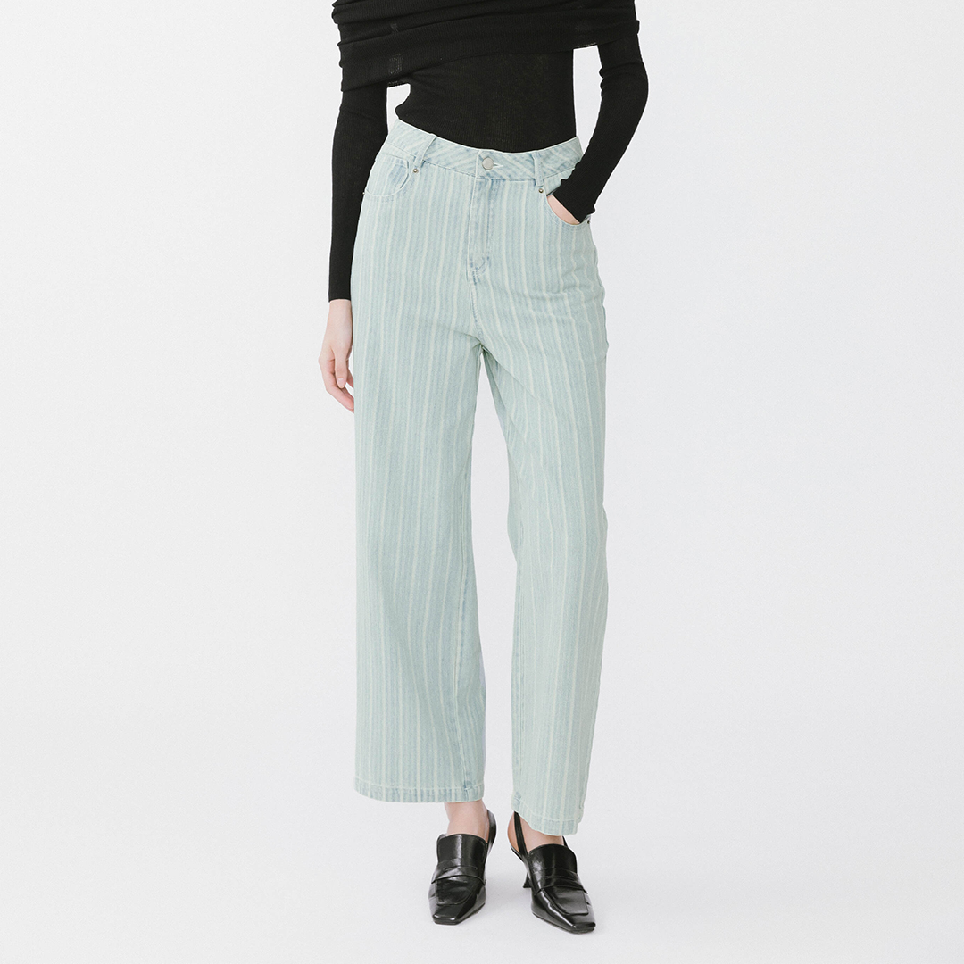 Pinstriped Wide Leg Cropped Jeans