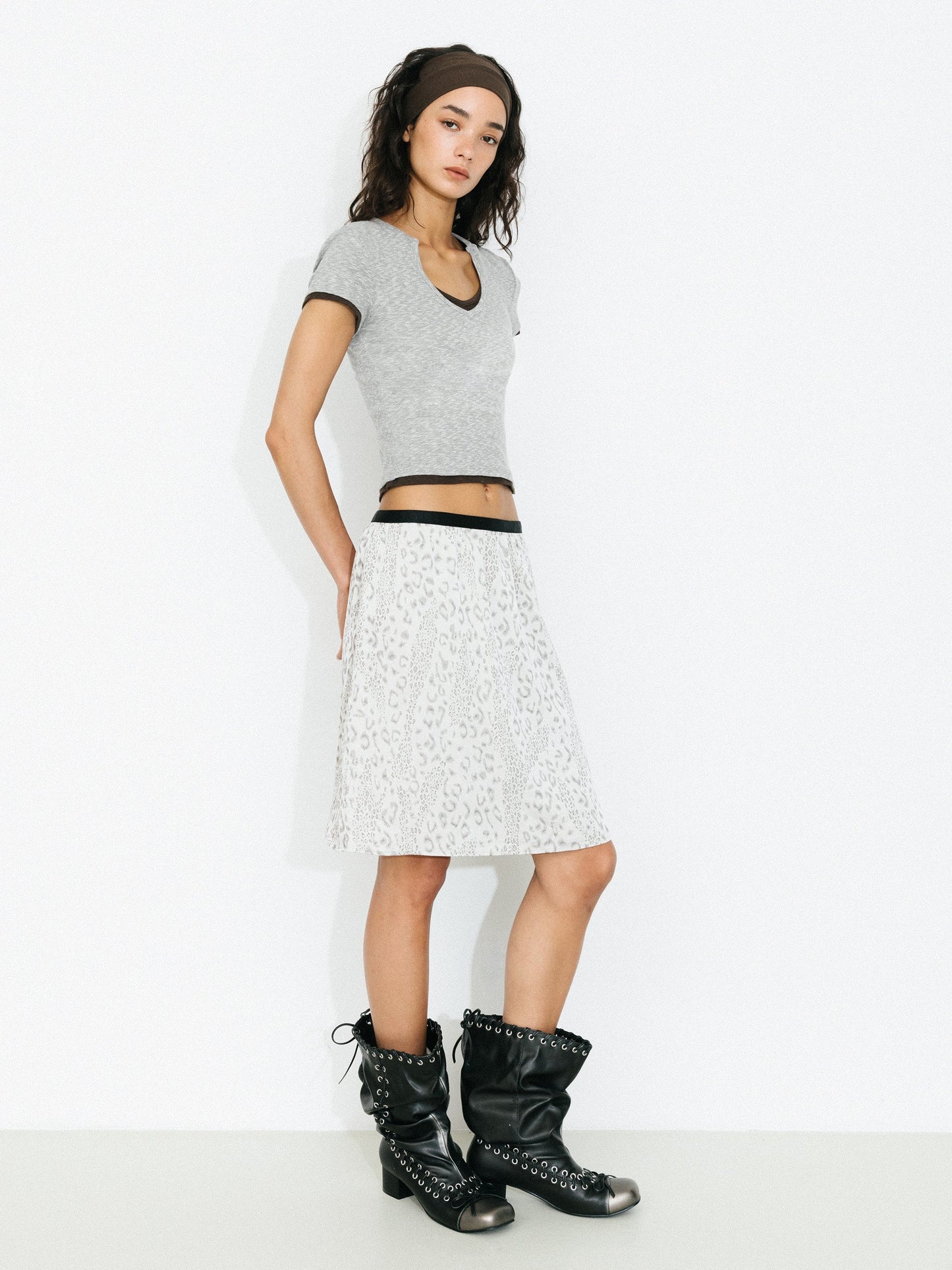 C by CUBIC Cropped Slim-Fit Sweetheart Neck T-Shirt