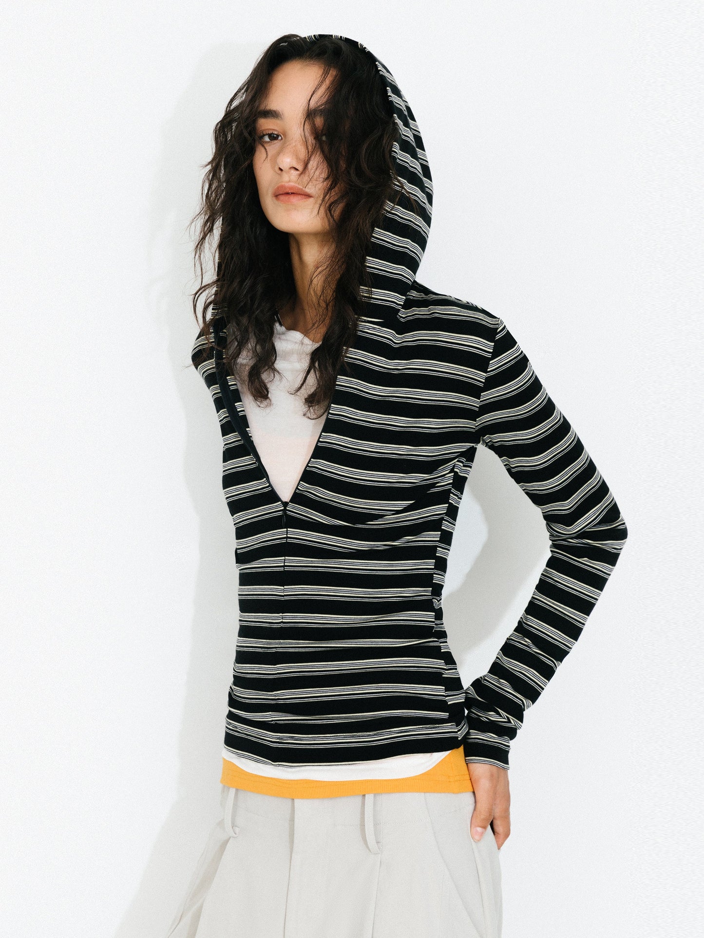 C by CUBIC Slim-Fit Zip-Up Hooded Knit Cardigan