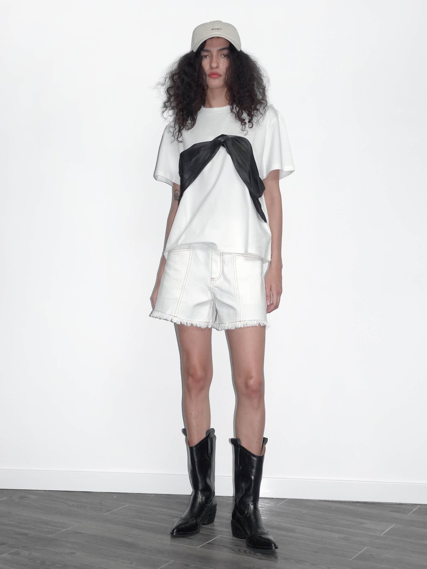 Contrast Color 3D Bow Casual T-shirt