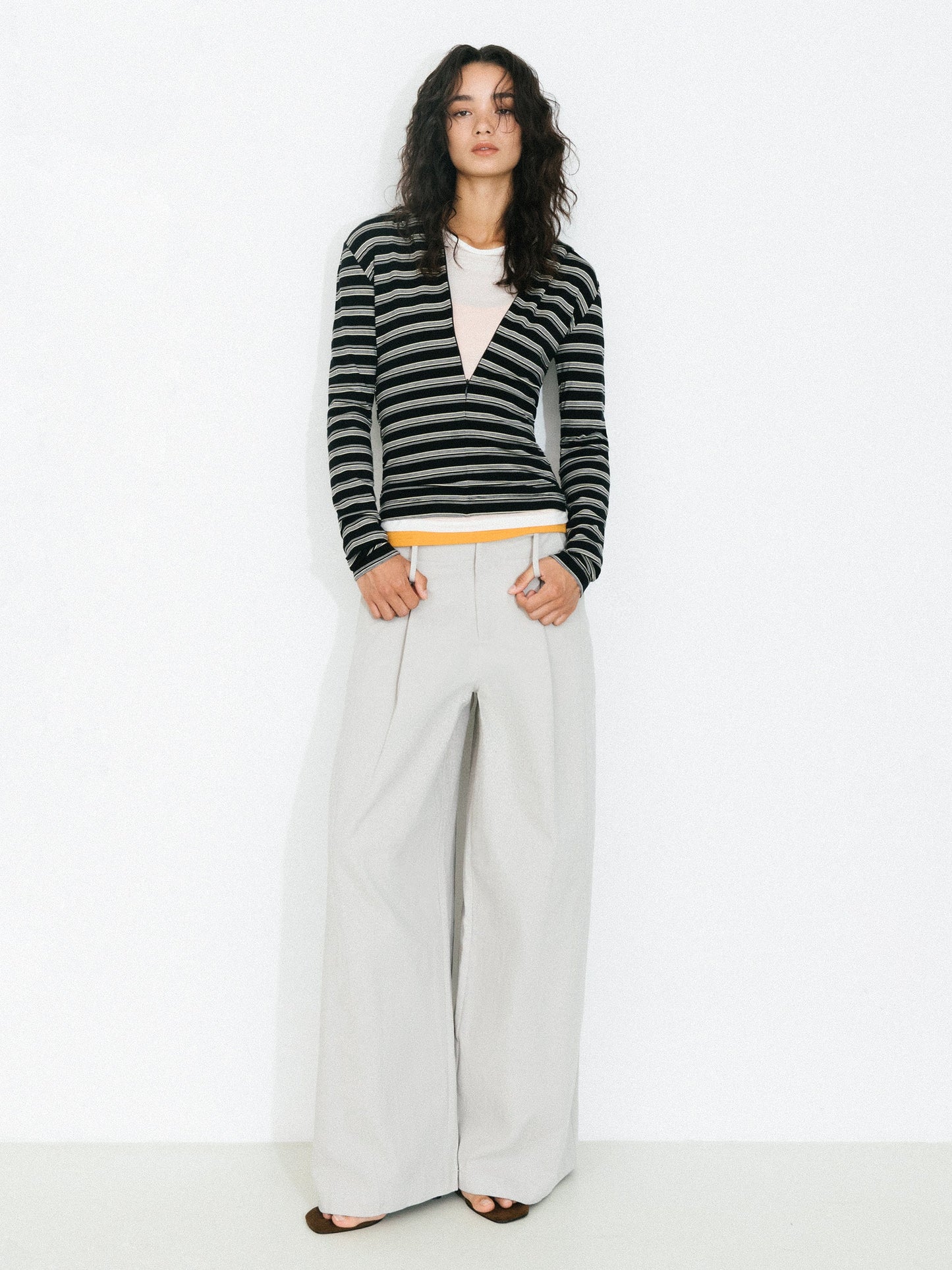 C by CUBIC Slim-Fit Zip-Up Hooded Knit Cardigan