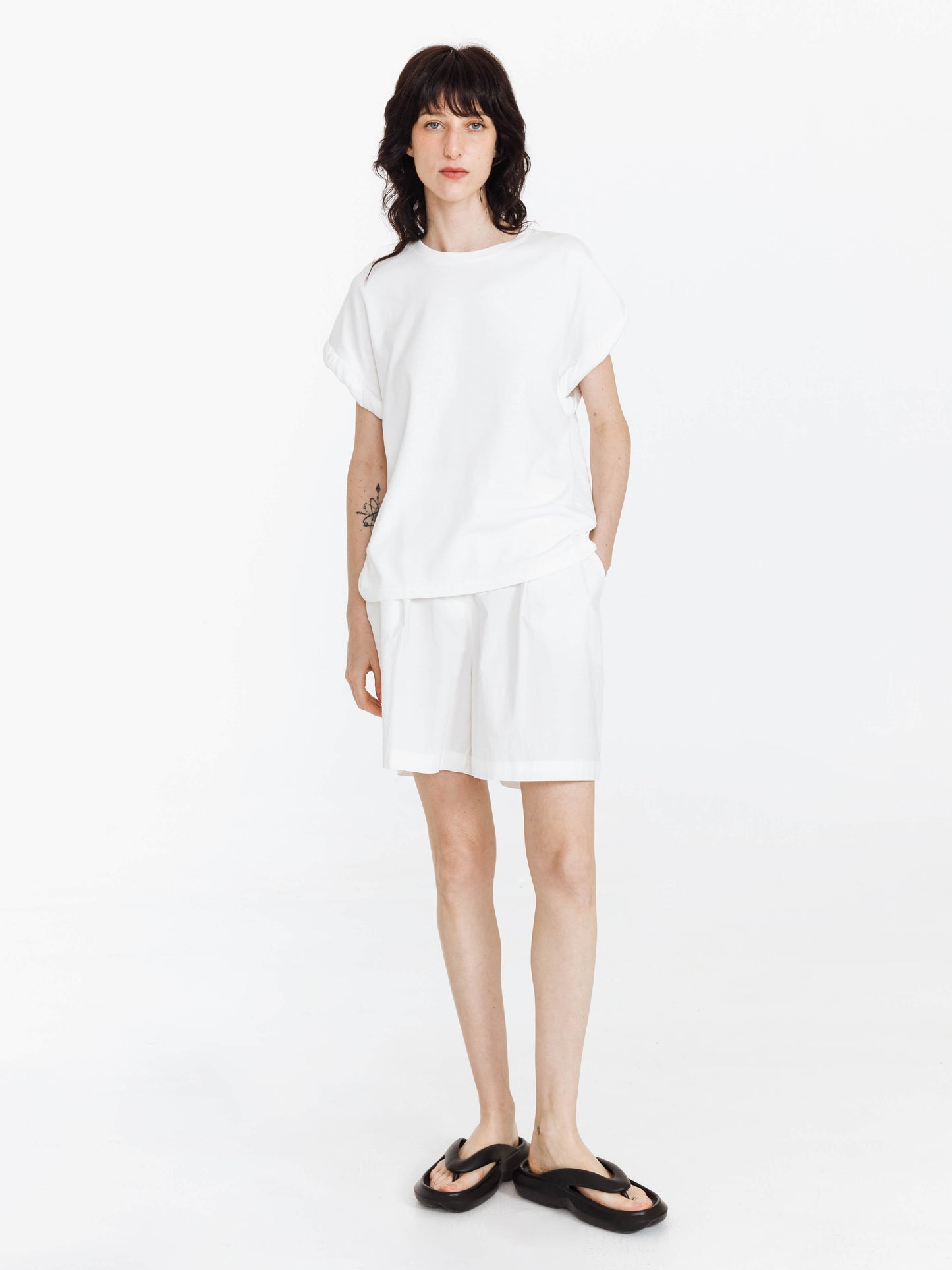 Round Neck White Casual T-shirt