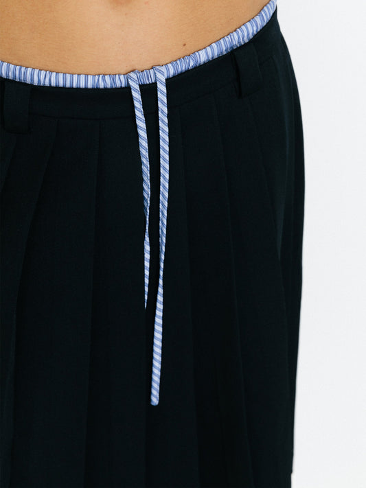 Double Waistband Contrast Pleated Skirt