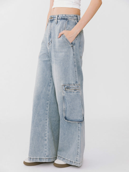 Wide Leg Cargo Jeans