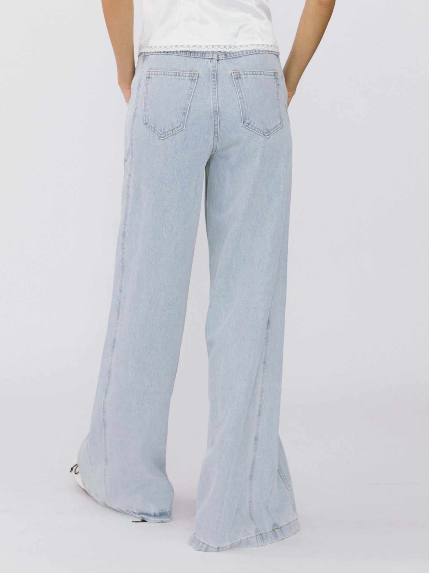 Front Stitch Wide Leg Jeans